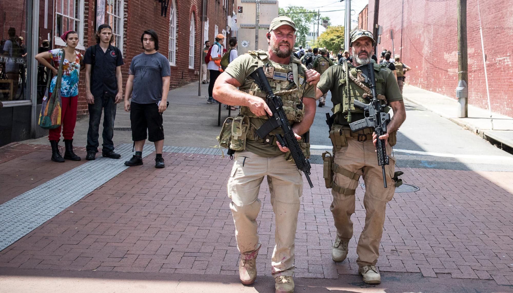 milicianos de extrema derecha Charlottesville