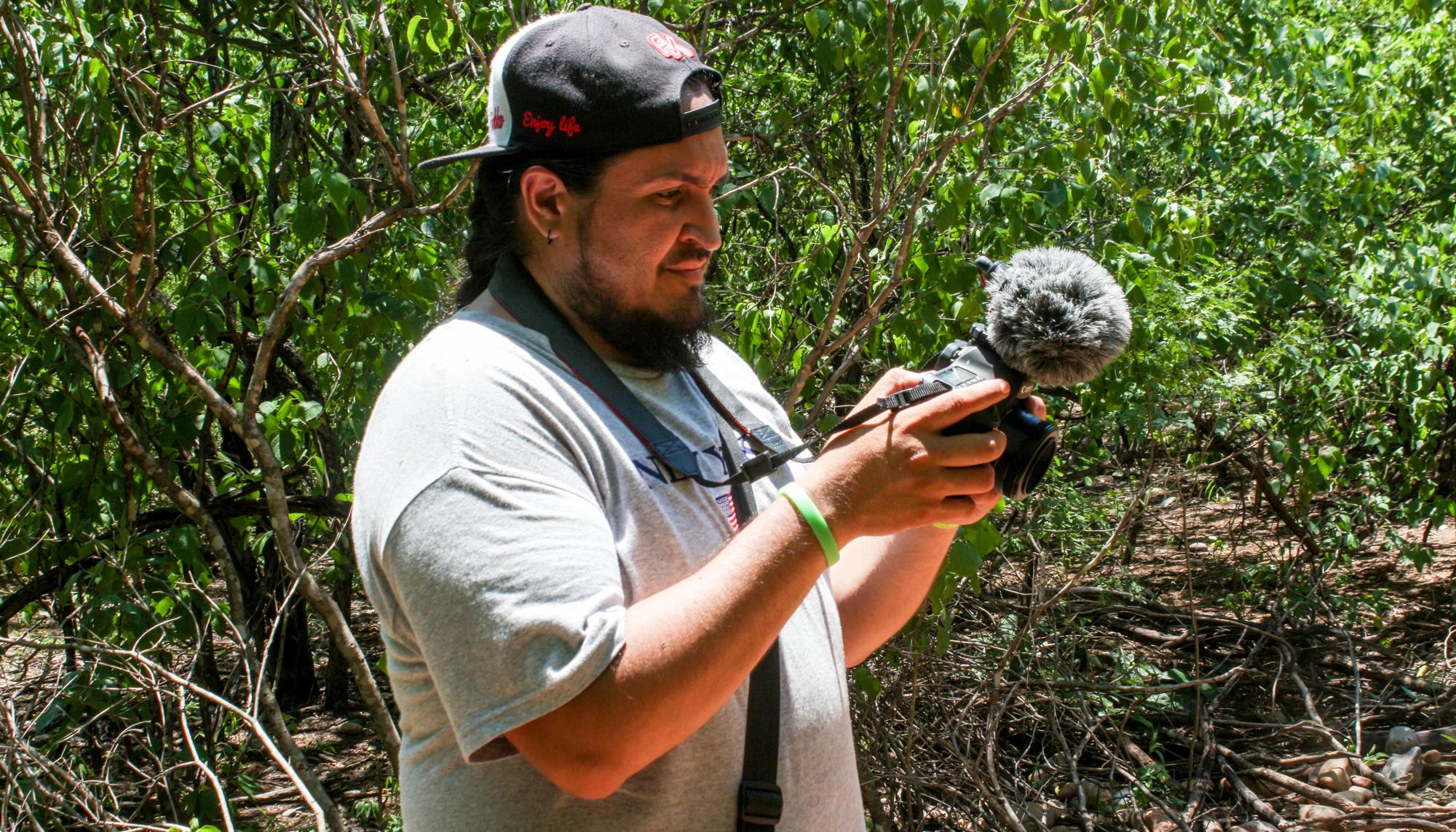 Adrián González, fotorreportero y documentalista