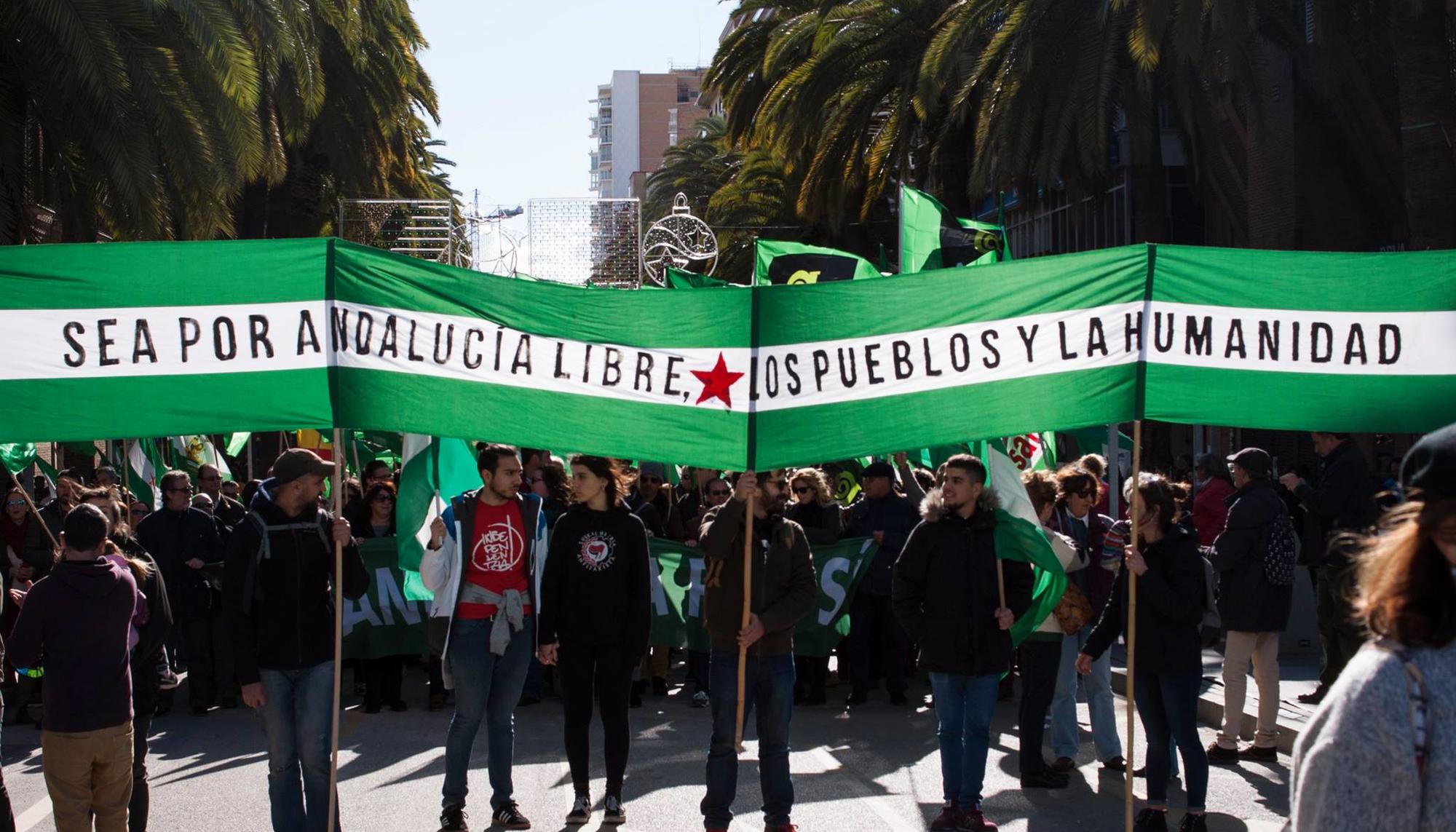 4 de diciembre bandera larga