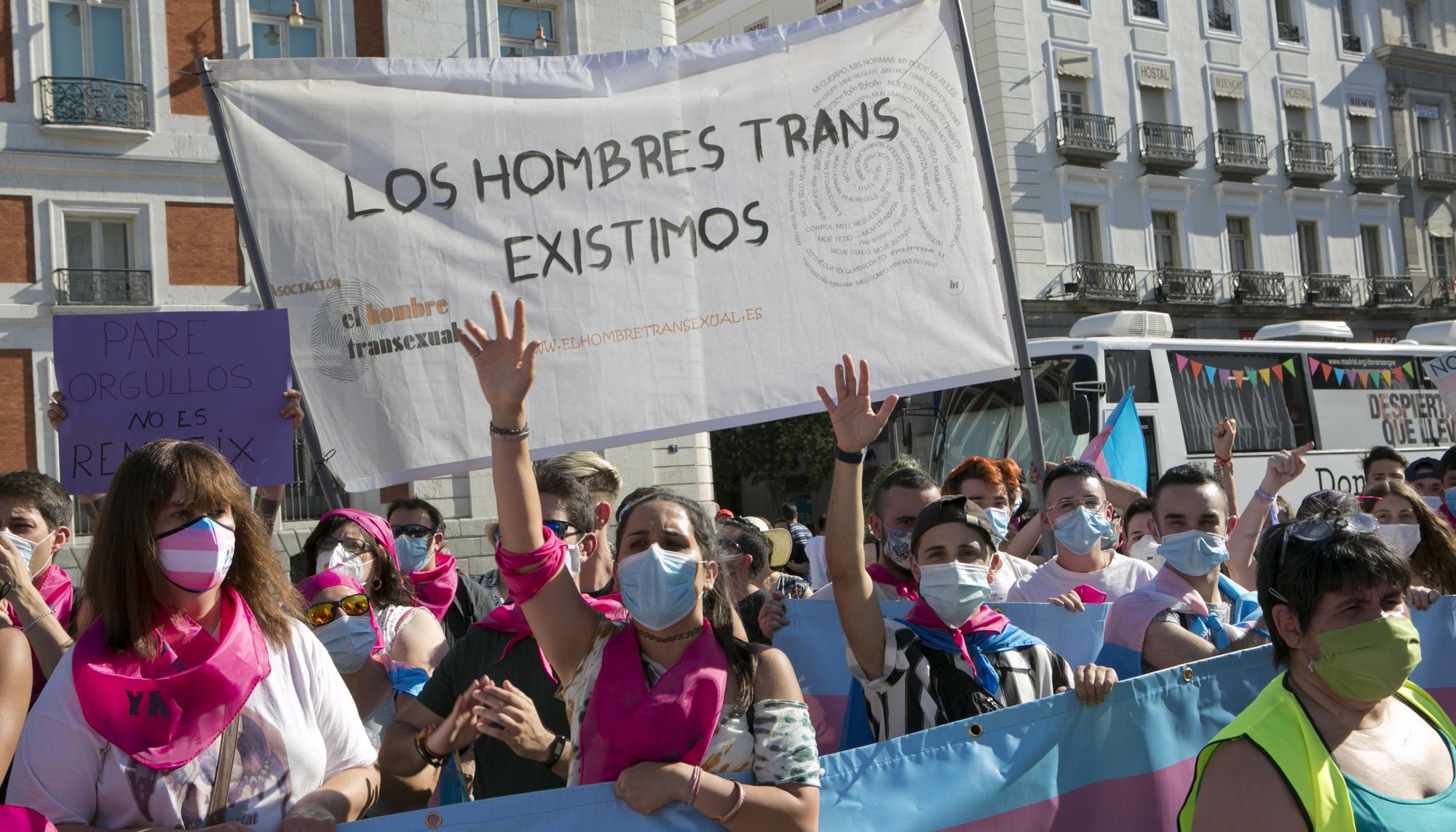Familias Trans Aliadas se concentran en Sol para pedir una Ley Estatal