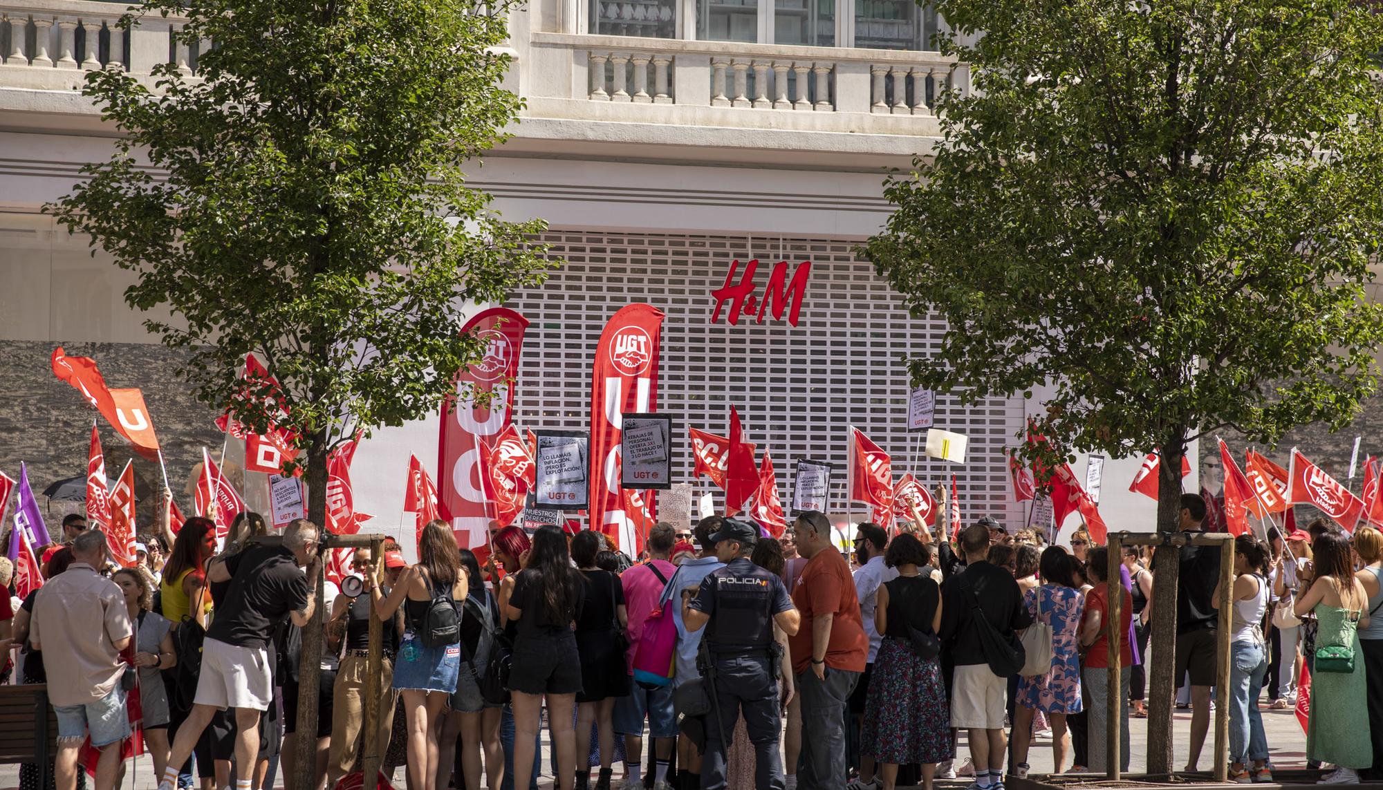 Concentración H&M Gran Via 230622 - 1