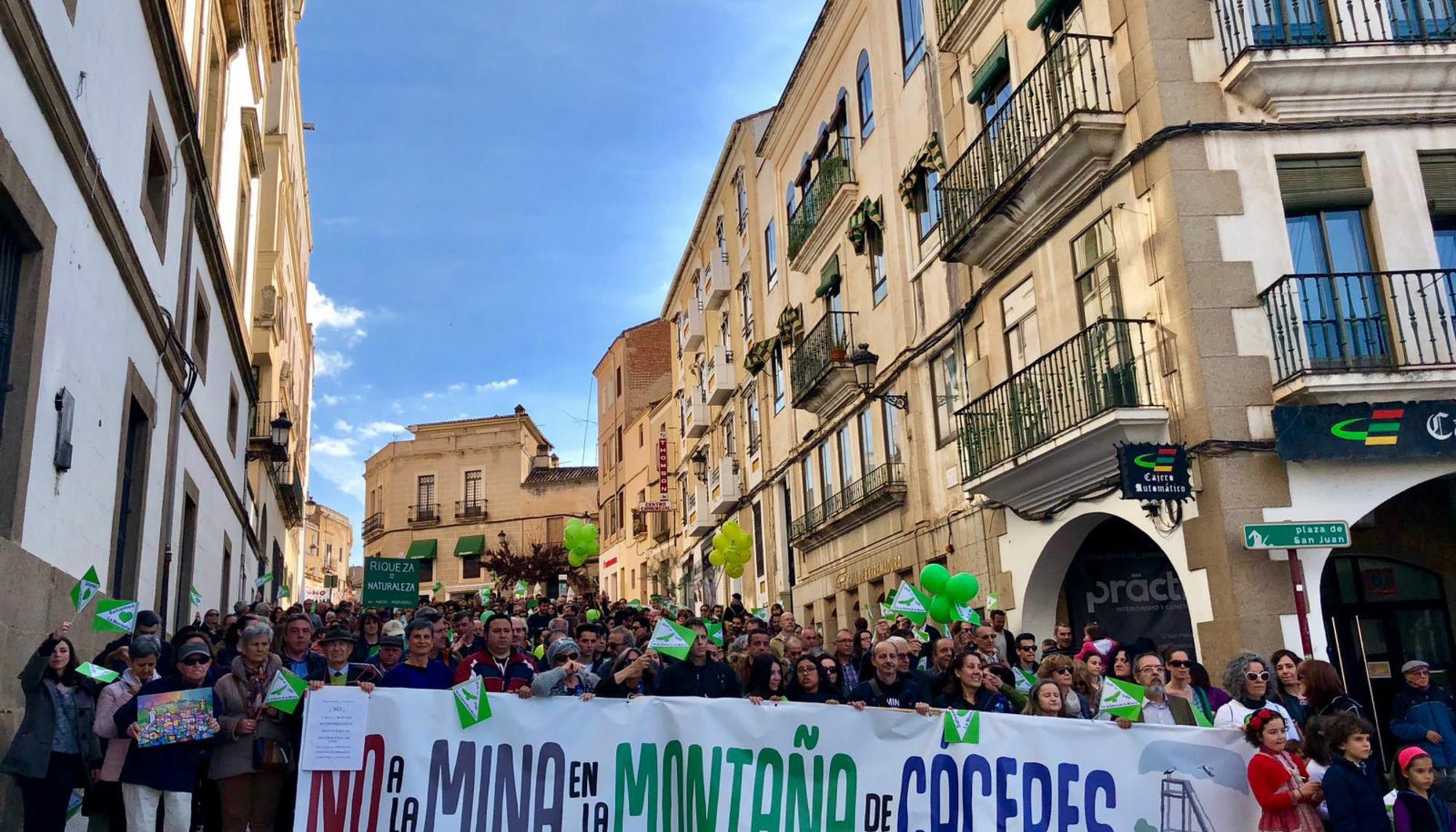 Montaña Cáceres Minería