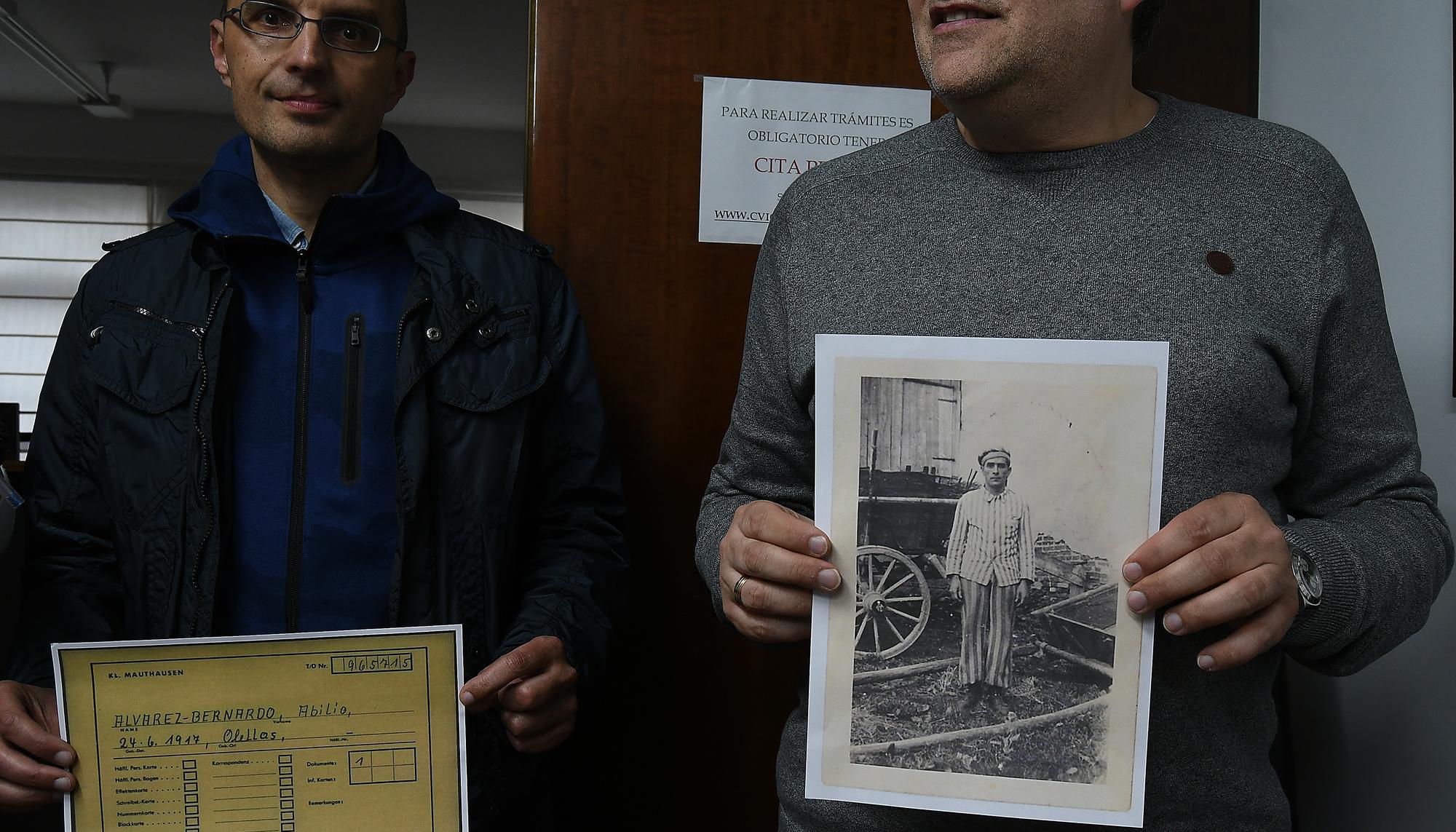 Acto en Vigo denunciando na querella Arxentina a impunidade do franquismo.