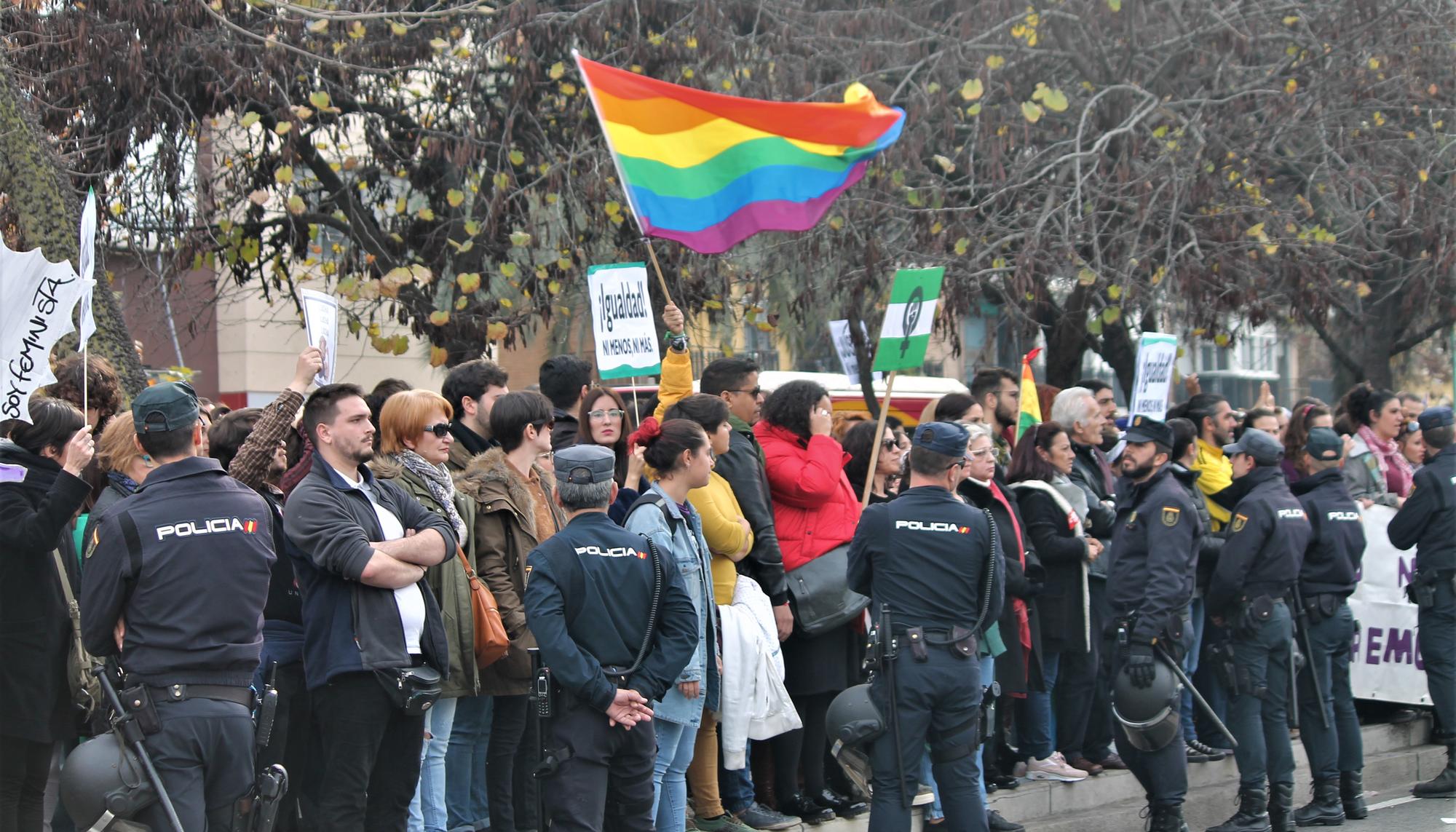 Cordón policial protesta feminista 