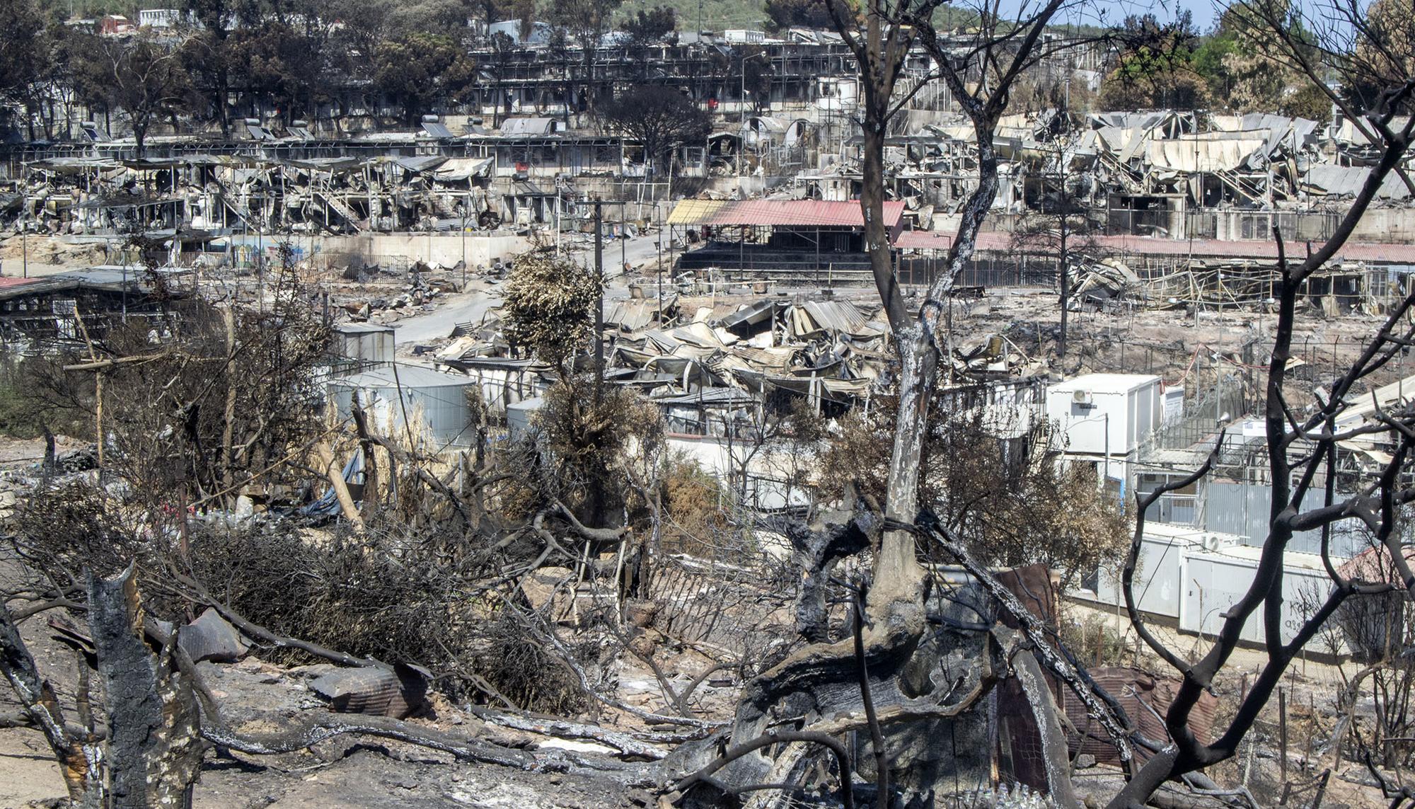 Campamento de Moria incendiado - 13