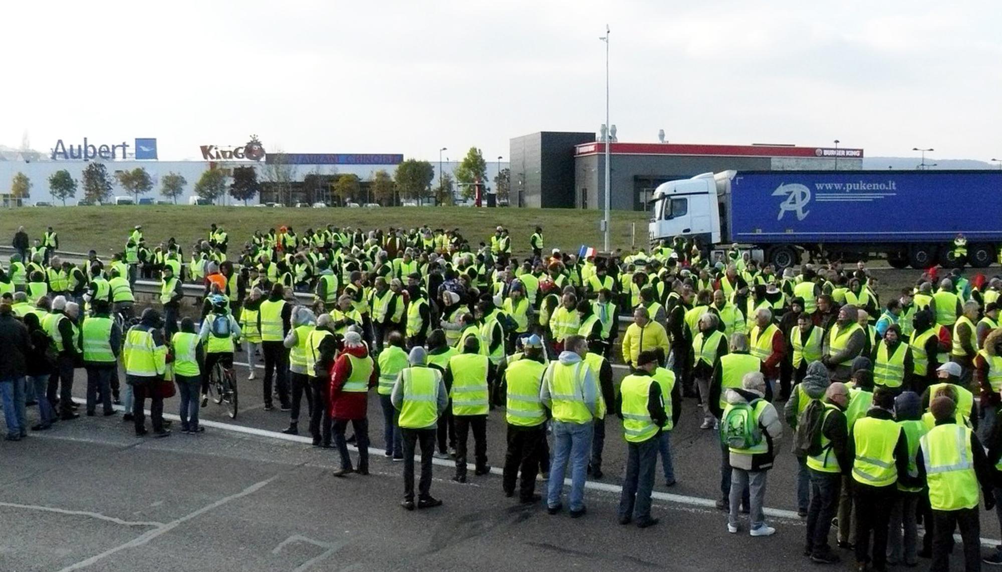 Gilets jaunes (chalecos amarillos)