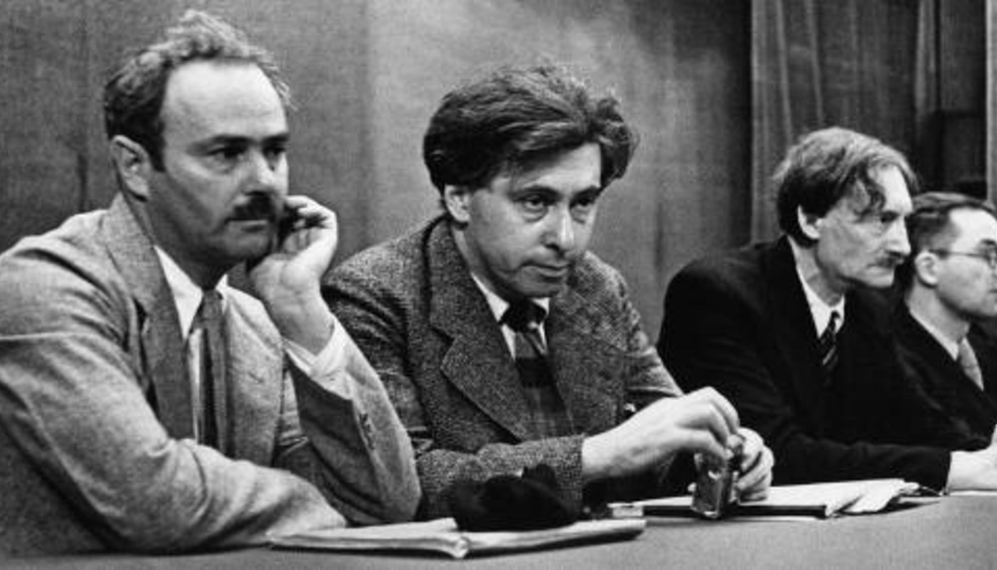 Waldo Frank, Ehrenburg, Henri Barbusse y Paul Nizan en el   Congreso de Escritores en Defensa de la Cultura