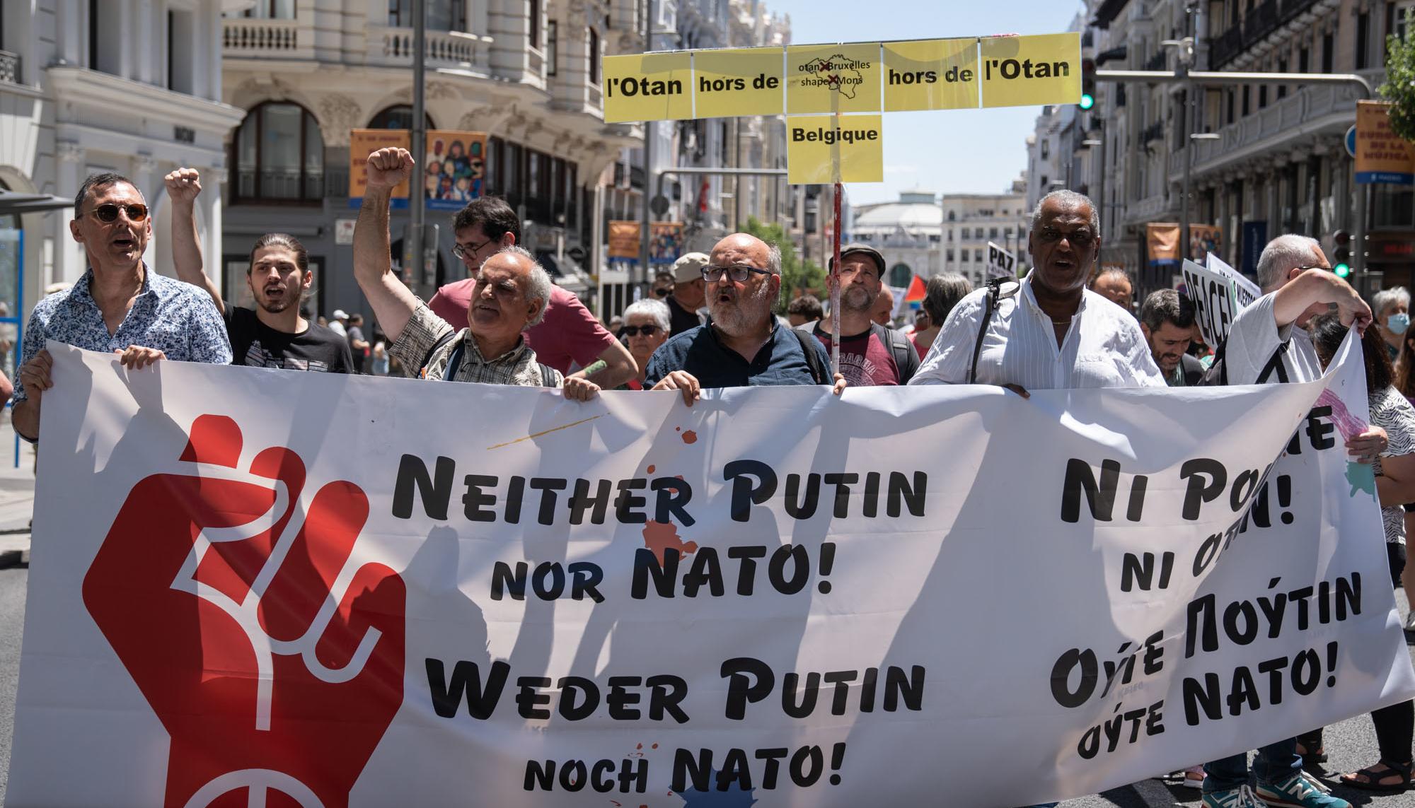 Manifestación contra la cumbre de la OTAN en Madrid - 13