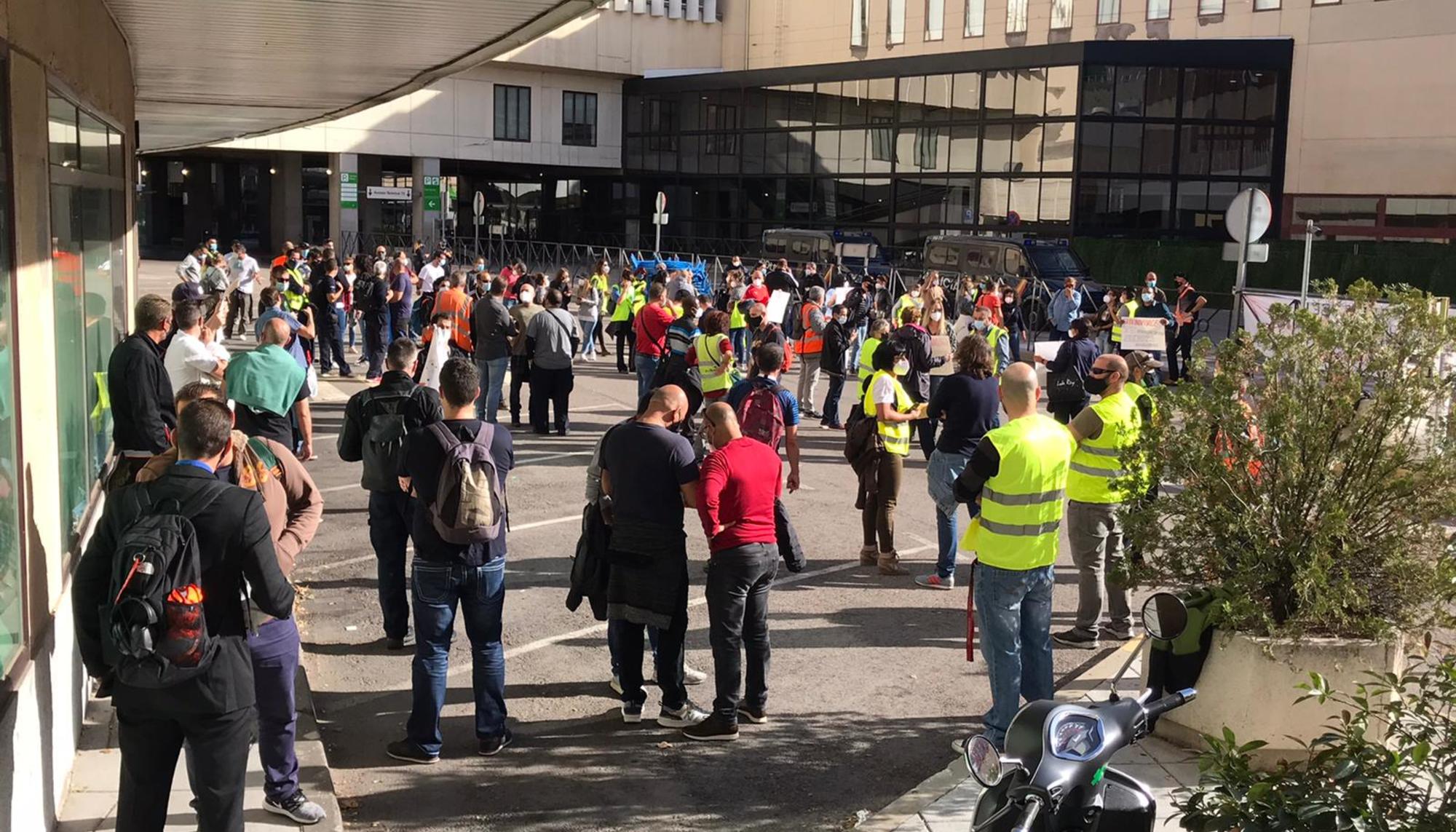 Concentración trabajadores Groundforce en aeropuerto de Barajas 1