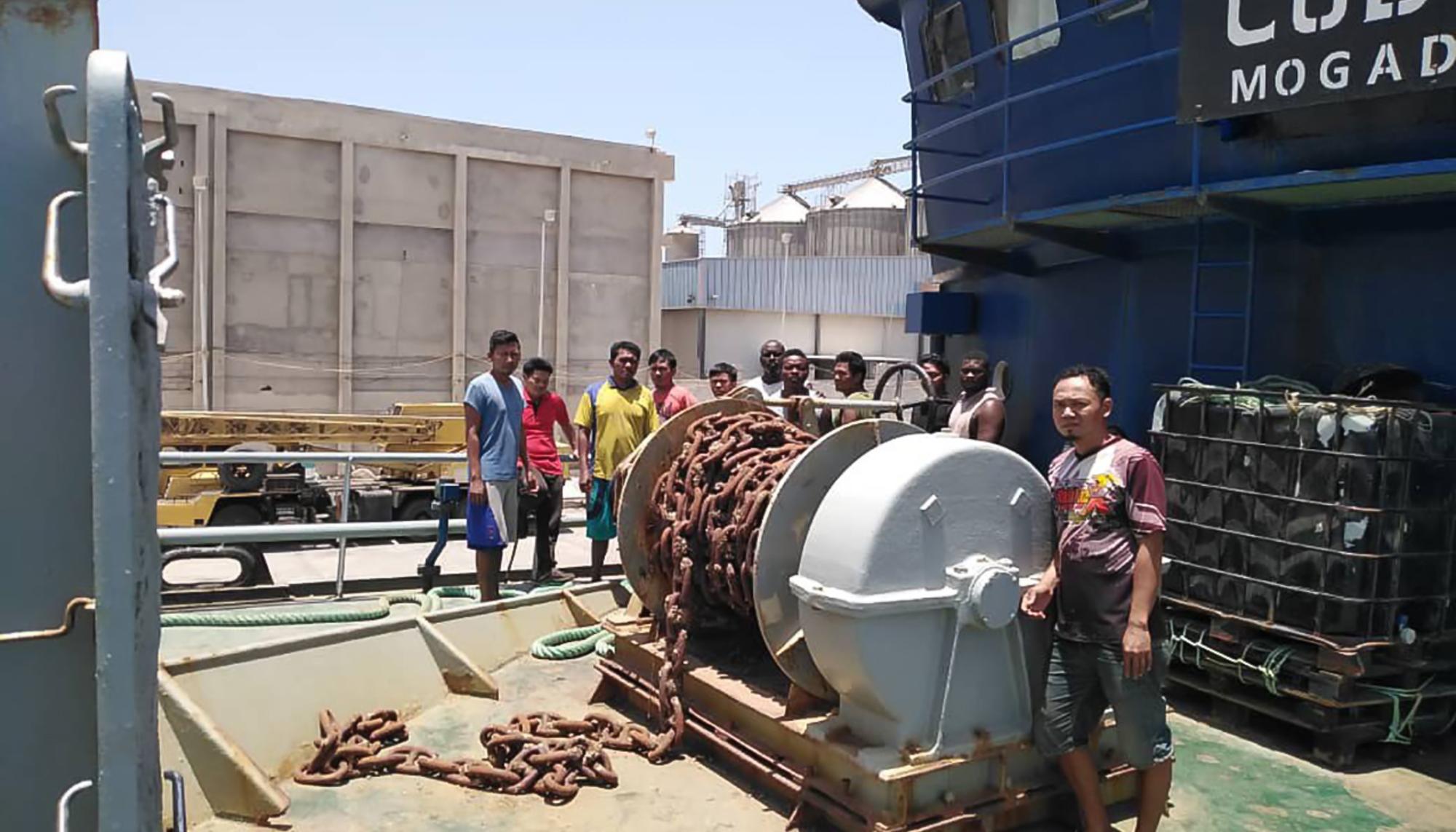 Tripulacion del Cobija en Yemen
