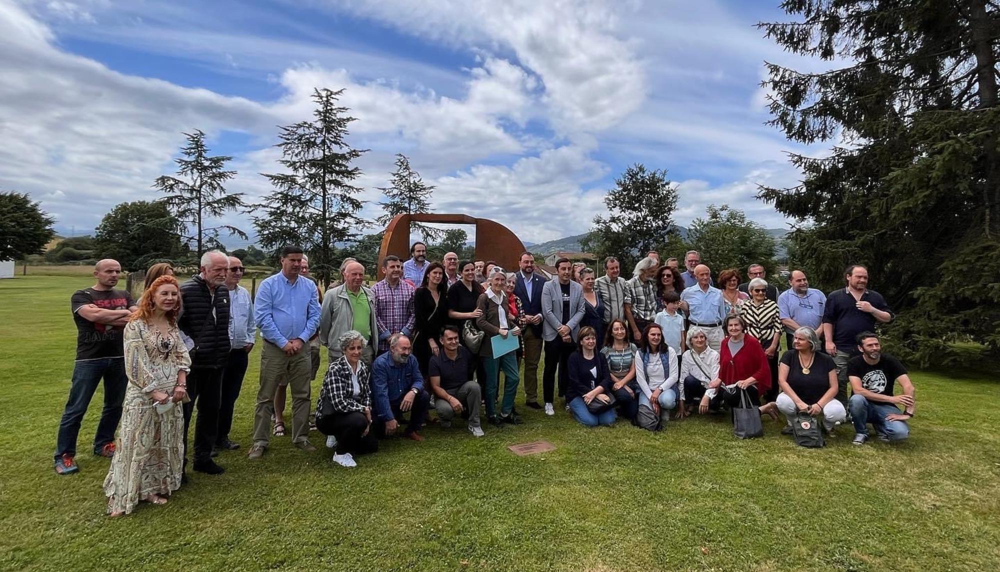 Foto de grupo de la cooperativa de vivienda colaborativa Axuntase. 