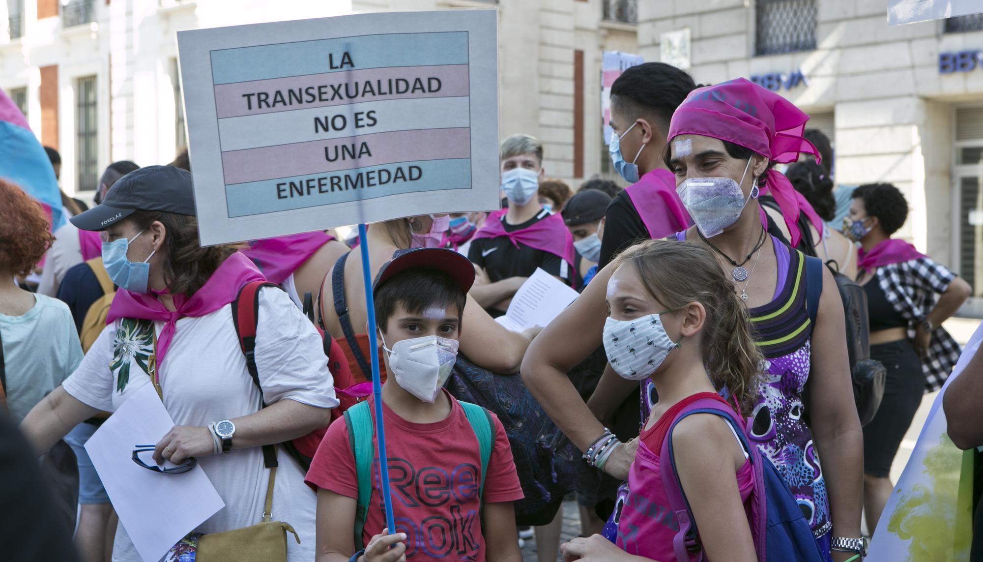 Familias Trans Aliadas protestan en Sol