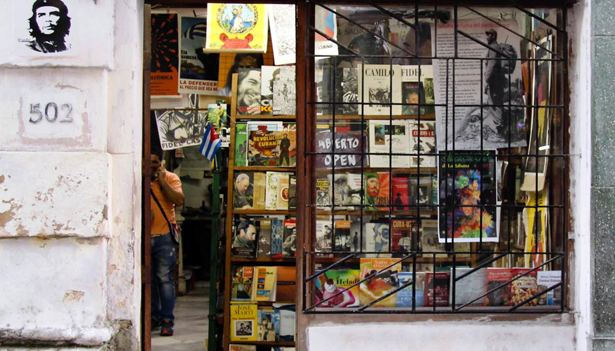 La librería Venecia, en La Habana