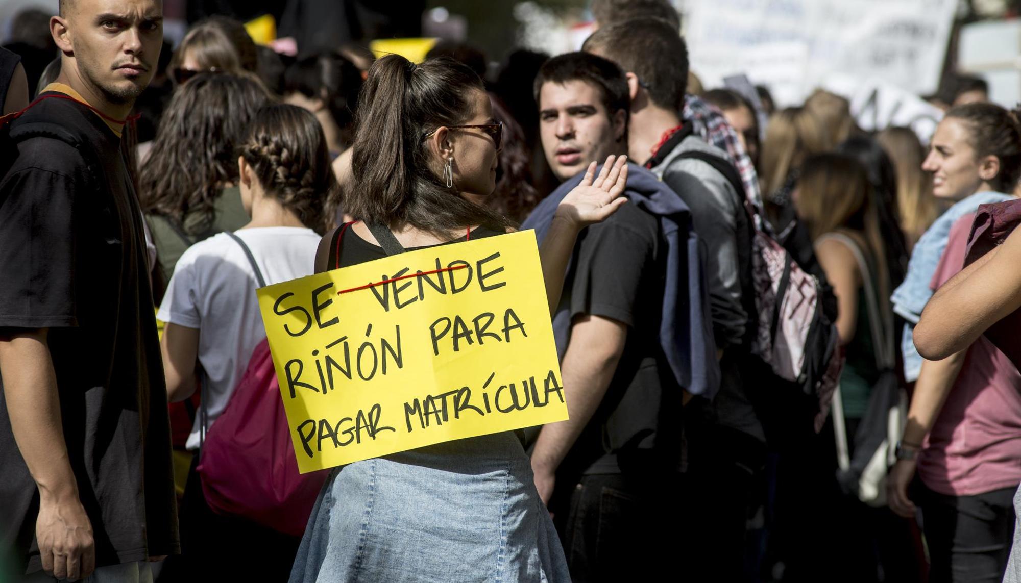 becas cláusulas matricula