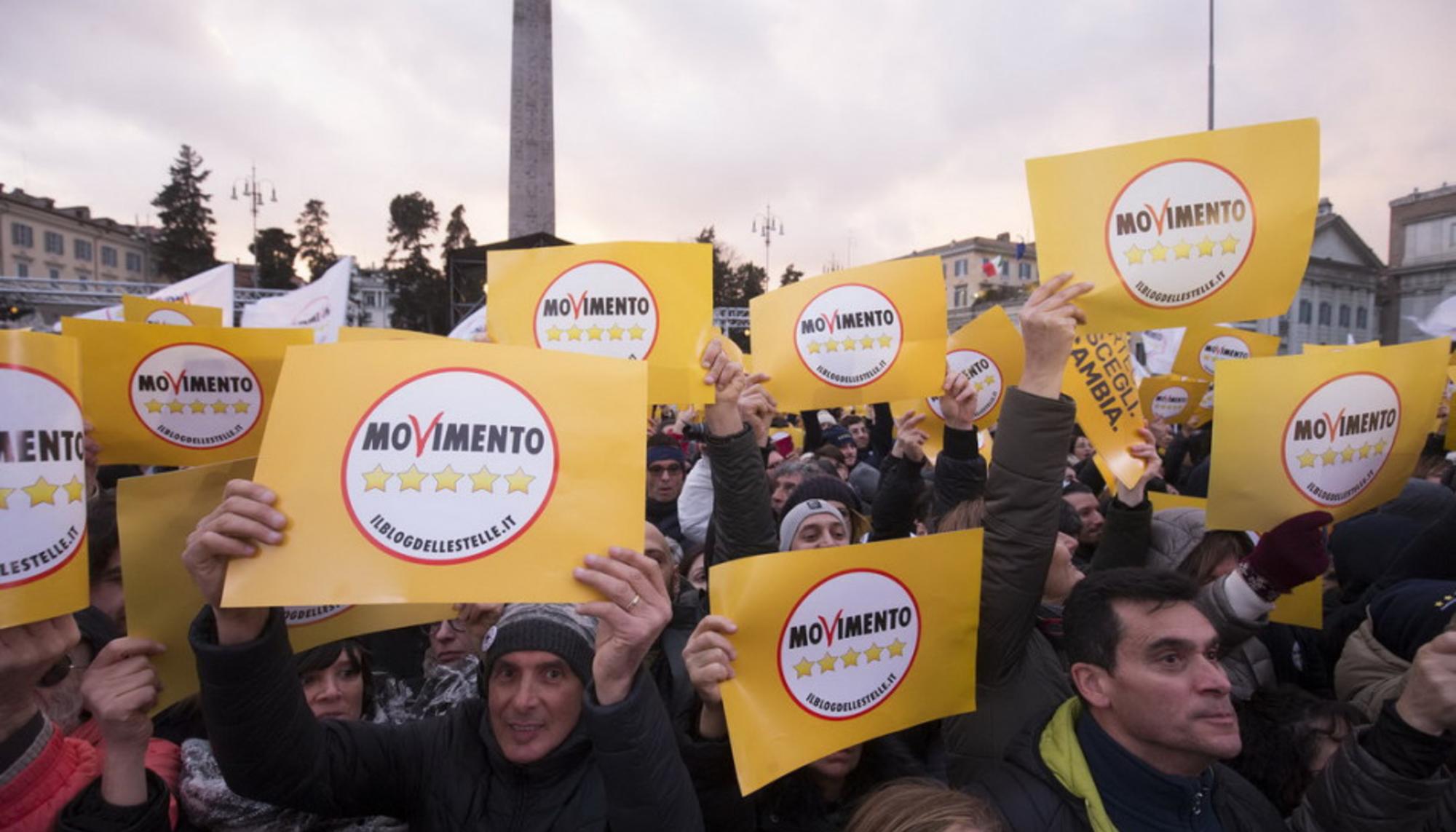 Mitin del Movimiento 5 Estrellas antes de las elecciones.