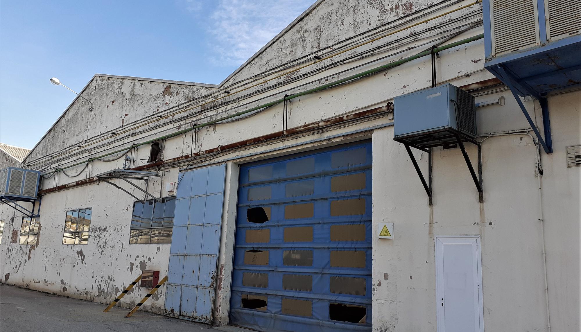 Linares nave abandonada