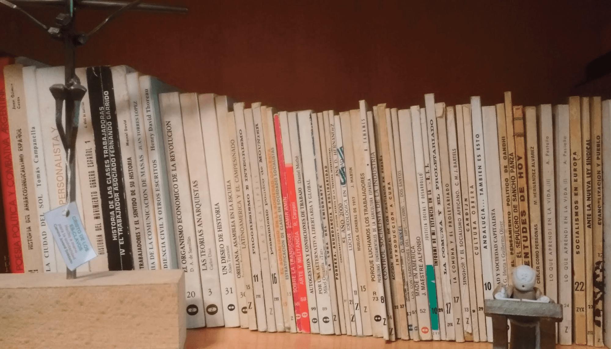 Libros del catálogo de la Editorial ZYX.