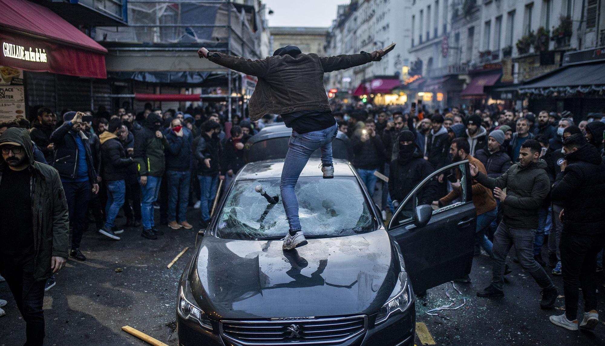 Kurdos disturbios Paris - 5