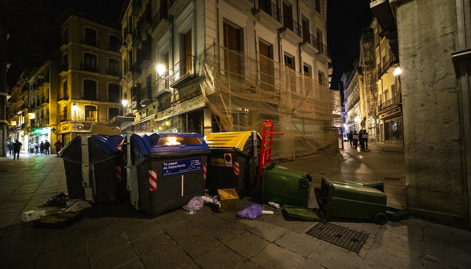 Barricadas en la manifestación de Granada por la encarcelamiento de Pablo Hasél - 14
