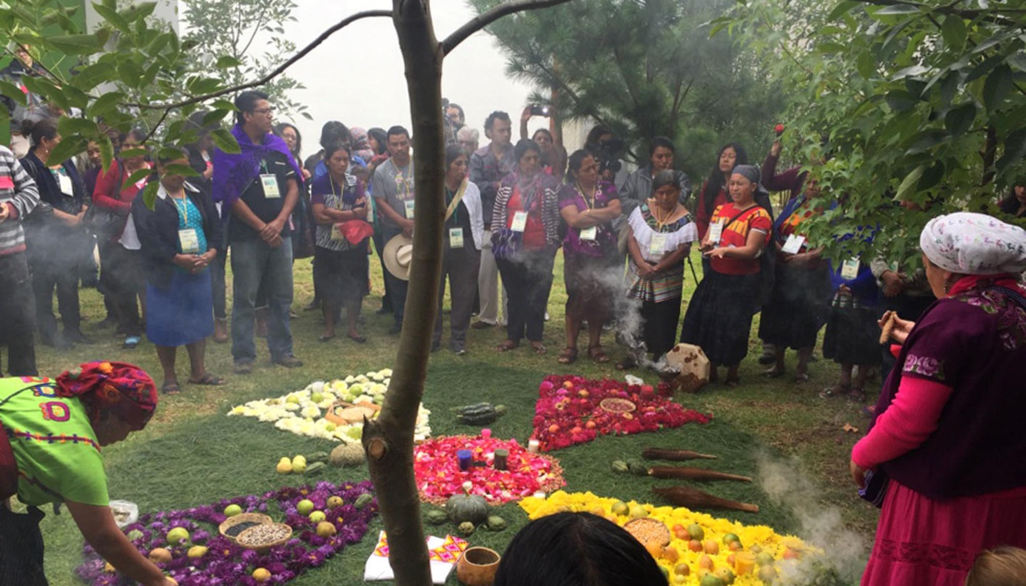 Ceremonia en la Universidad de Ciencias y Artes de Chiapas (UNICACH). México.