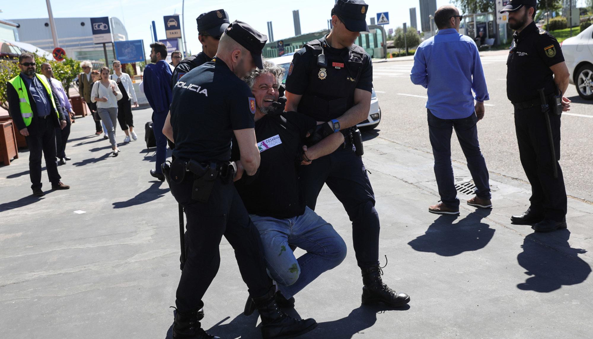 Acción antimilitarista en Feindef 6