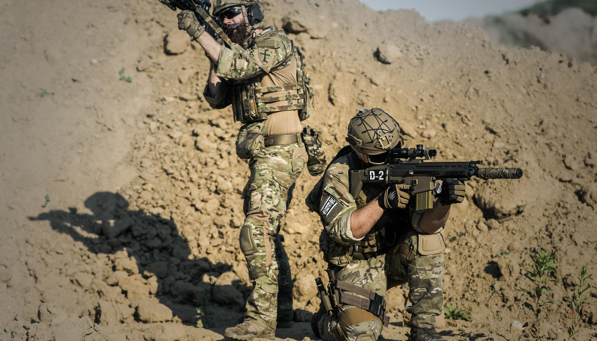 militares 