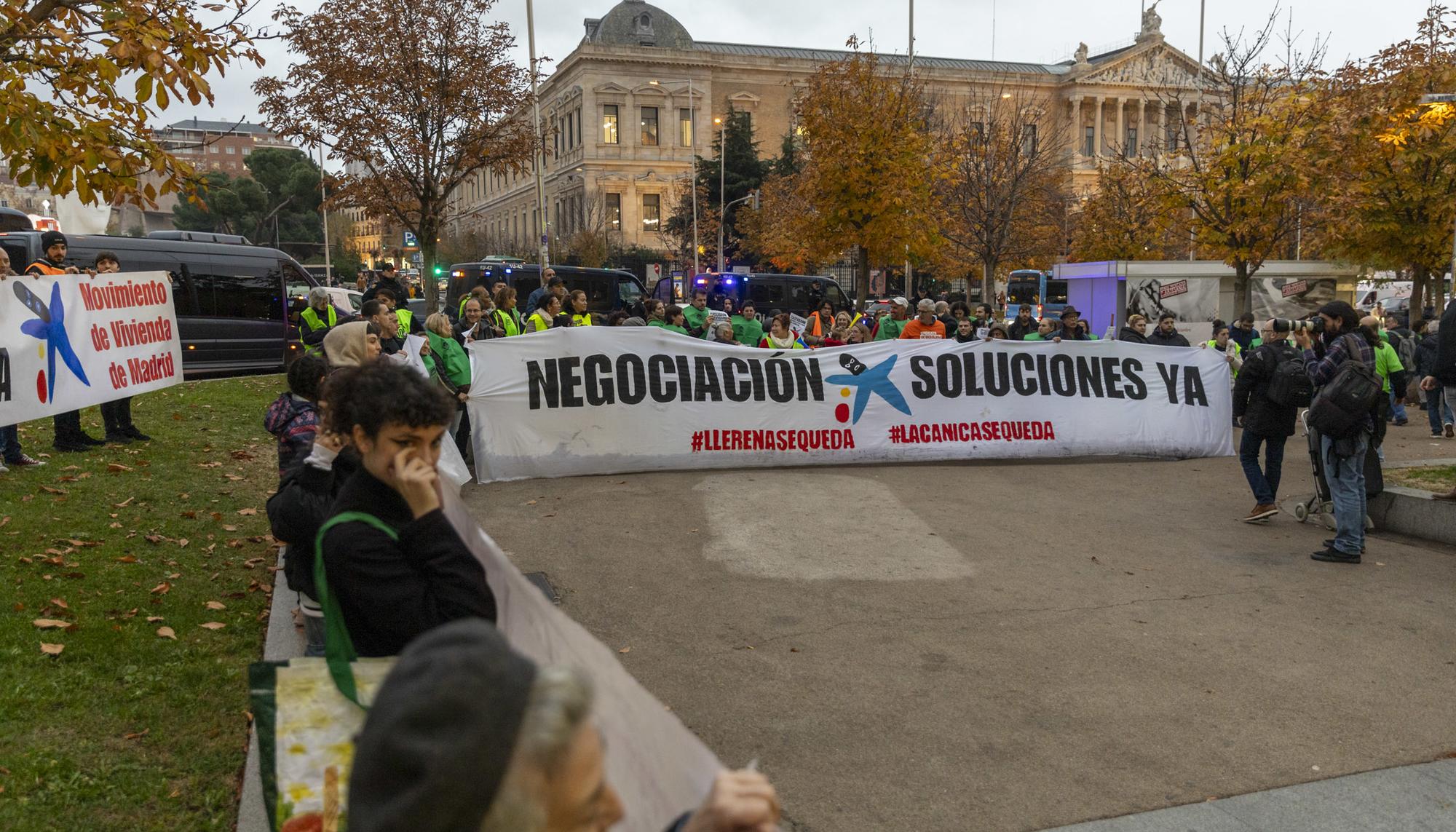 Acción Caixabank Desahucios Llerena Canica - 18