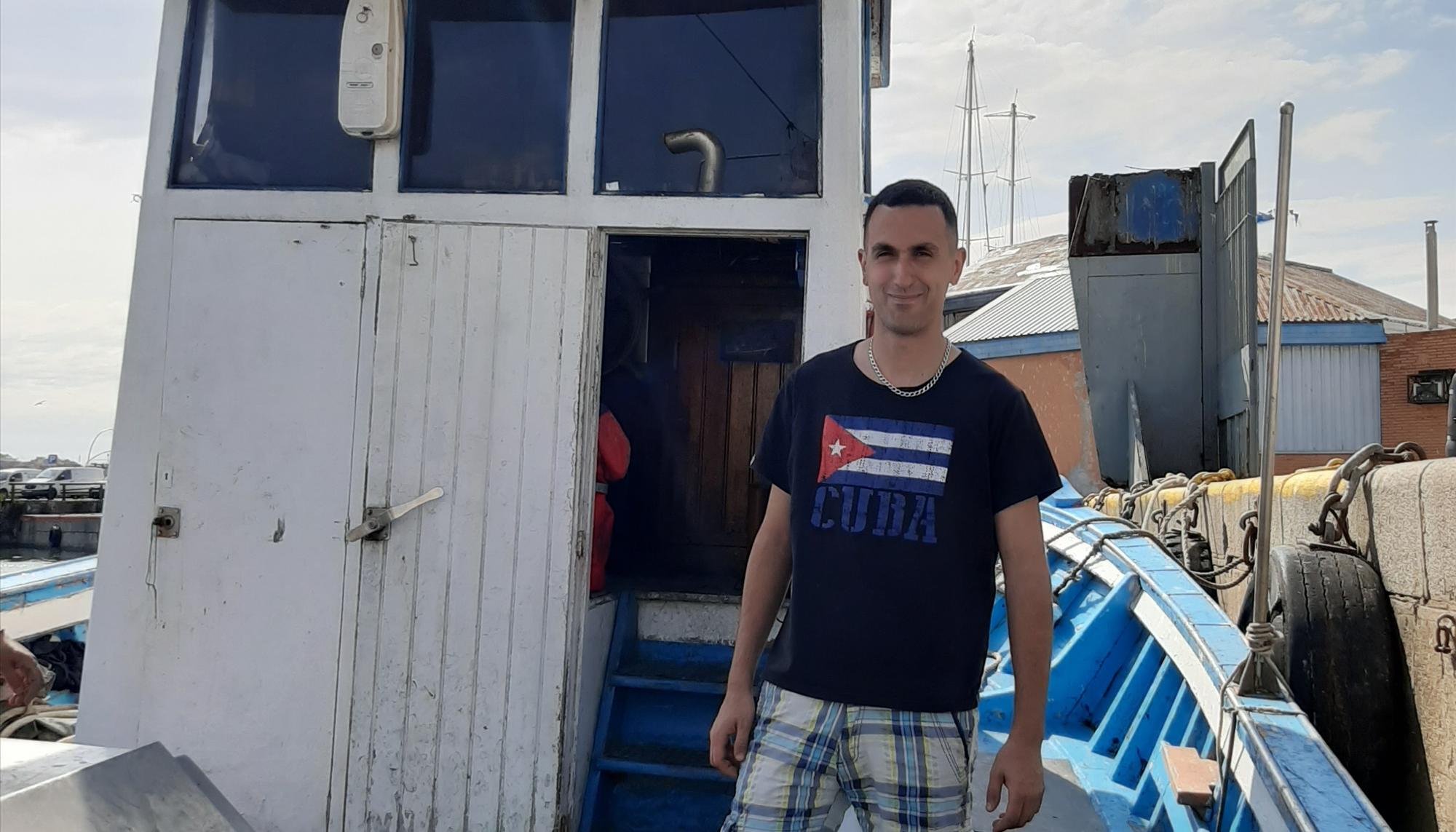 Dani Soler en el barco de su padre