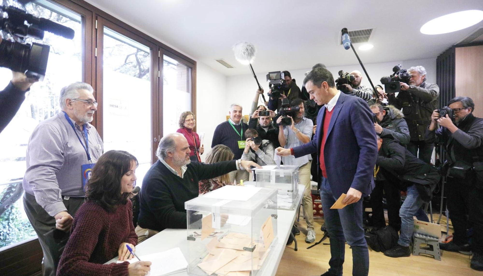 Pedro Sánchez elecciones colegio votación
