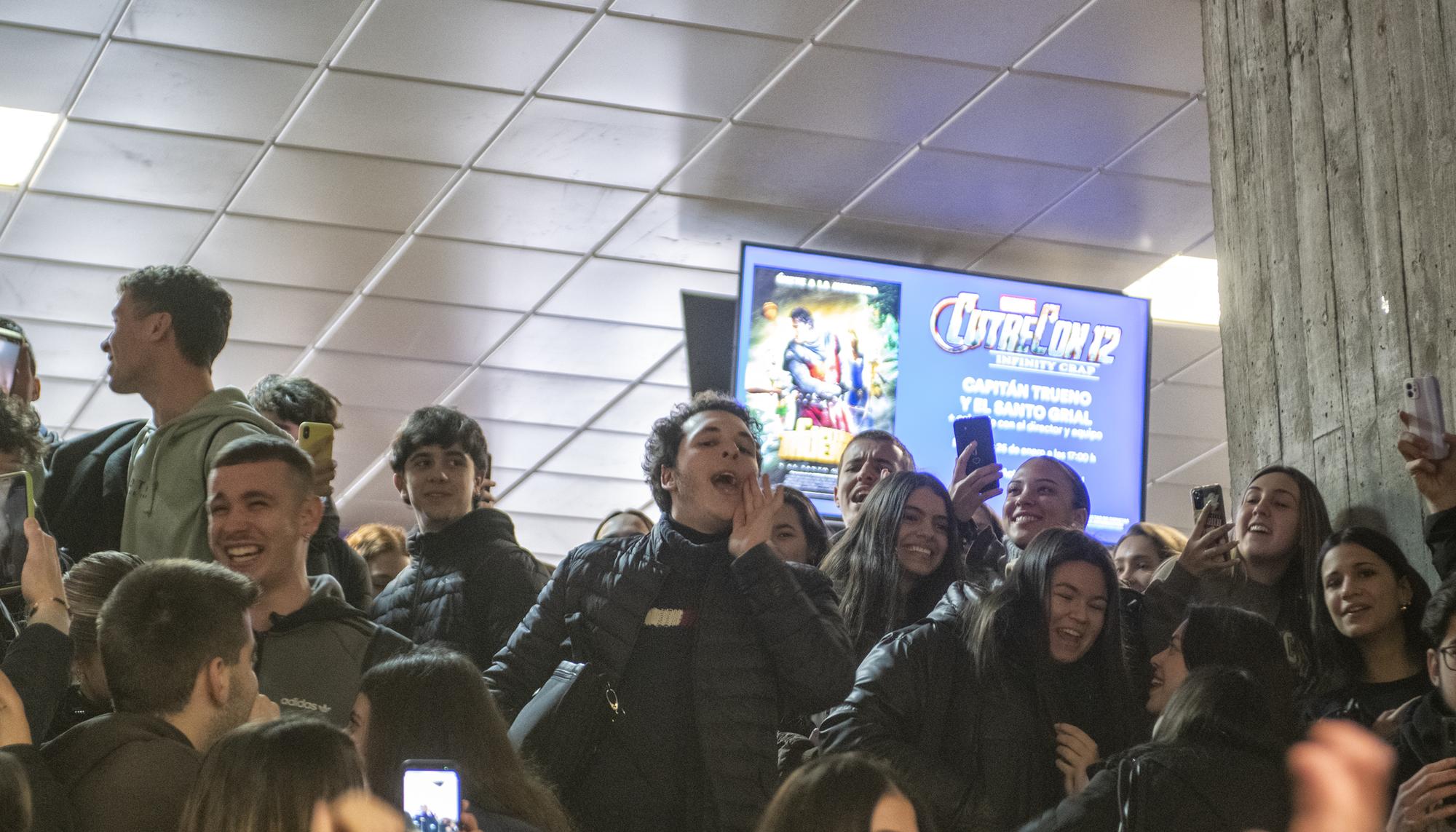 Ayuso Facultad Periodismo - 1