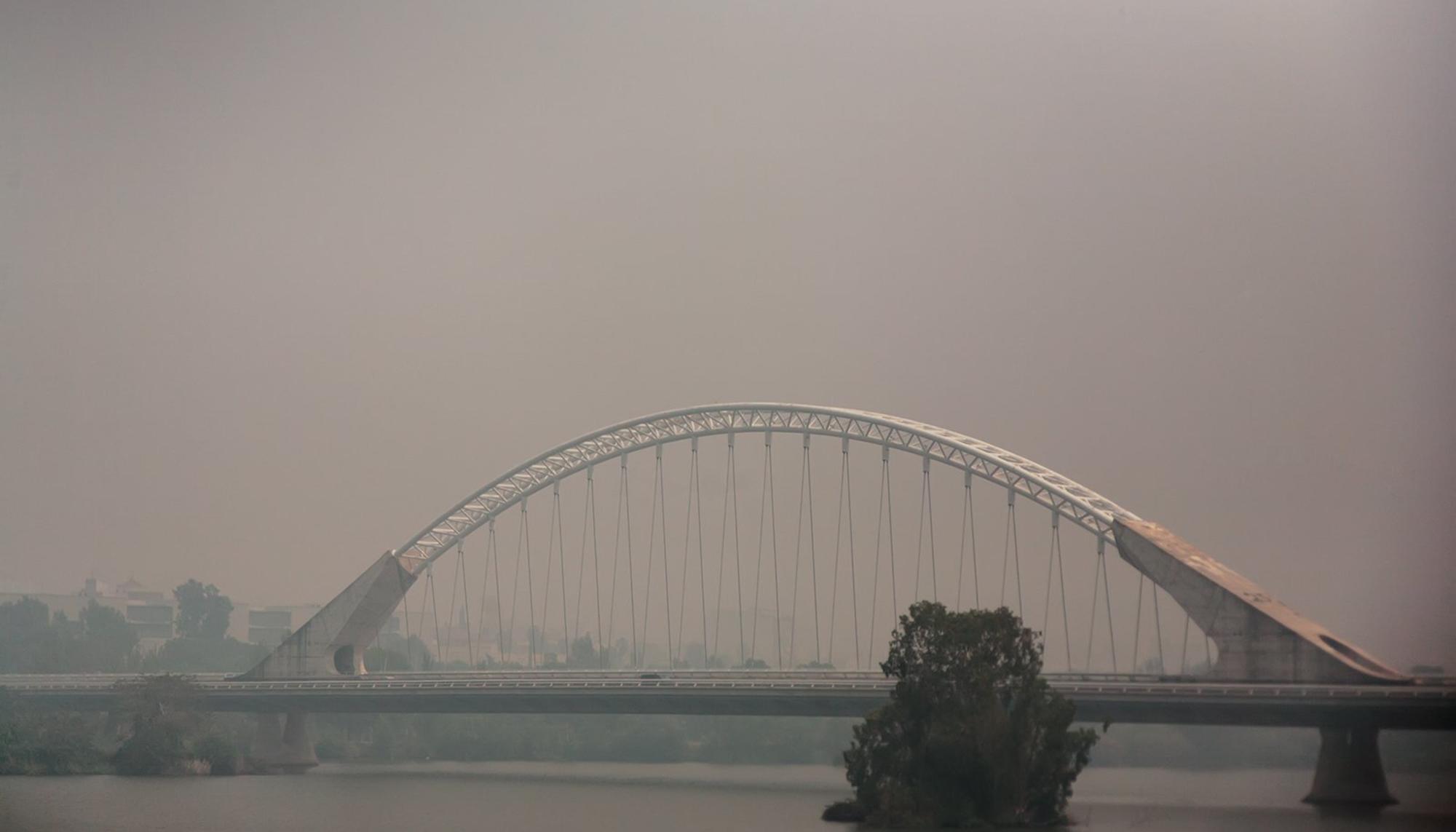 Puente Lusitania de Calatrava en Mérida sobre el río Guadiana