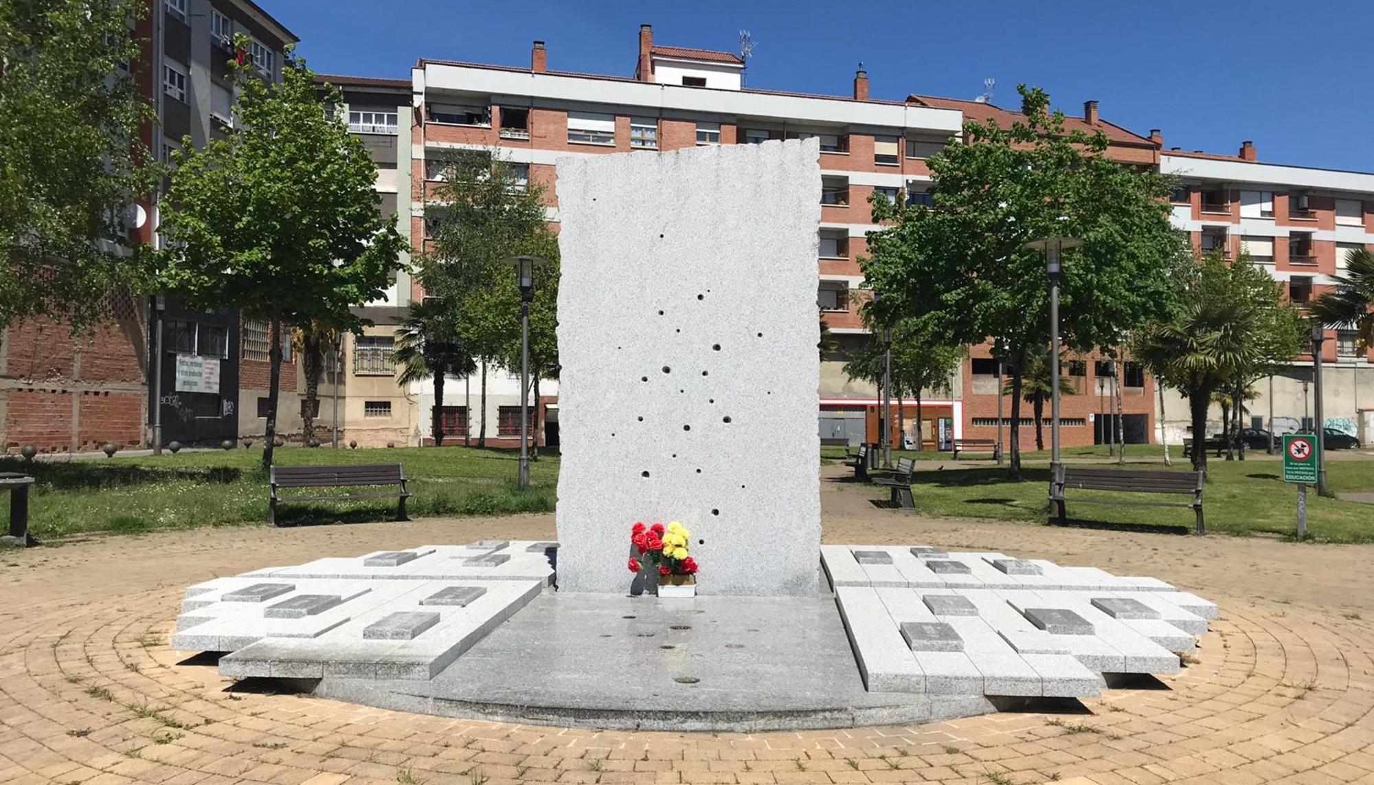 Memoria herida, el monumento en Grado a la víctimas del franquismo