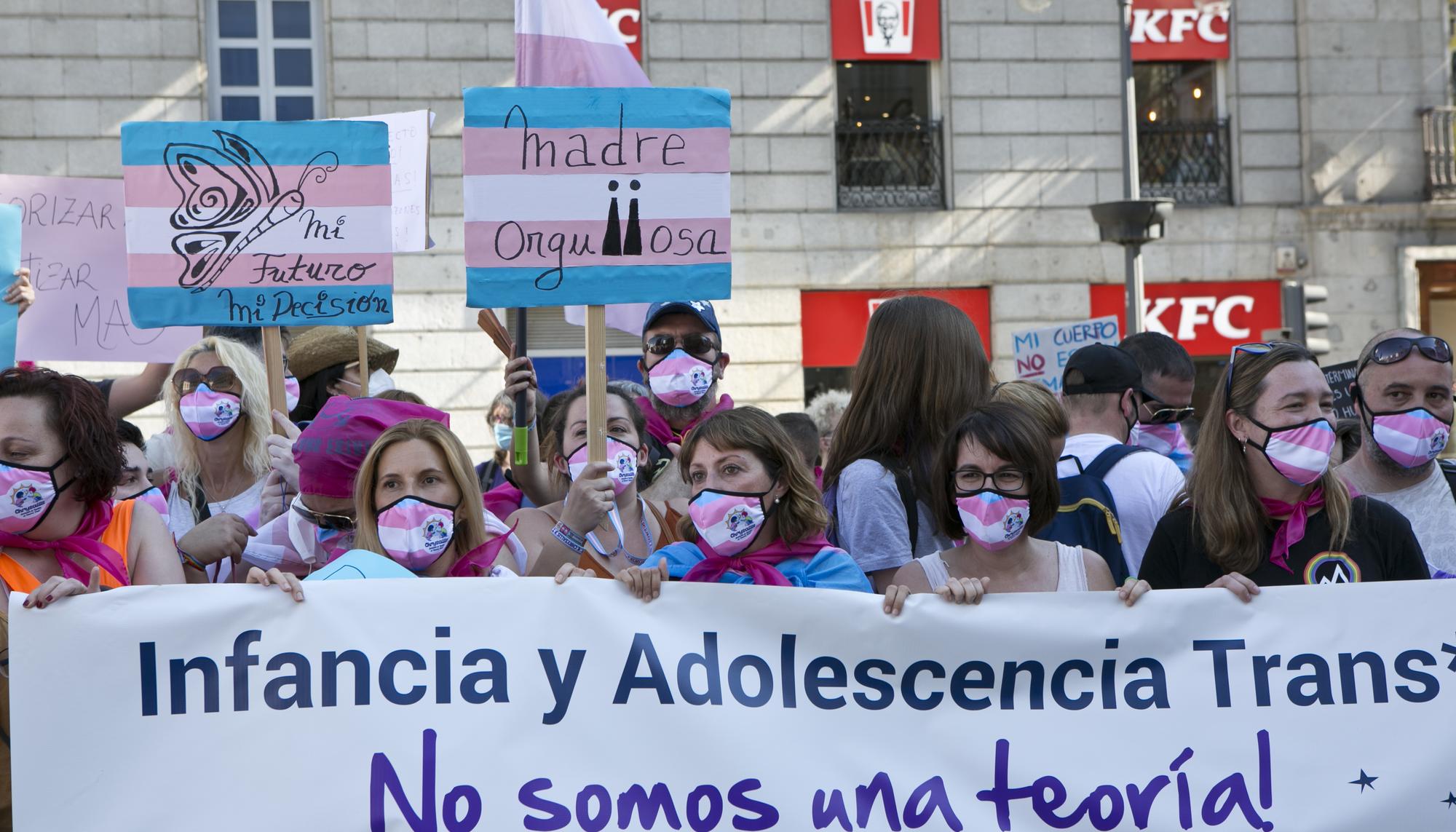 Familias Trans Aliadas protestan en Sol