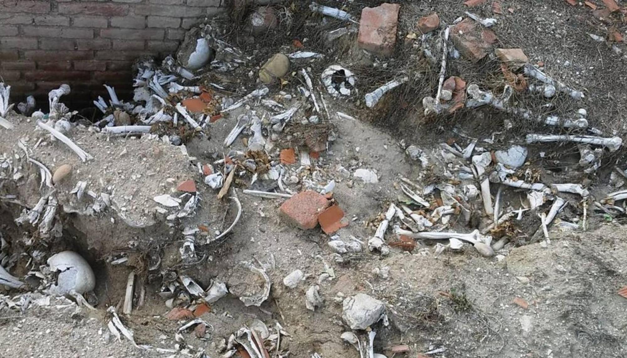 Restos óseos desenterrados por la lluvia en 2017