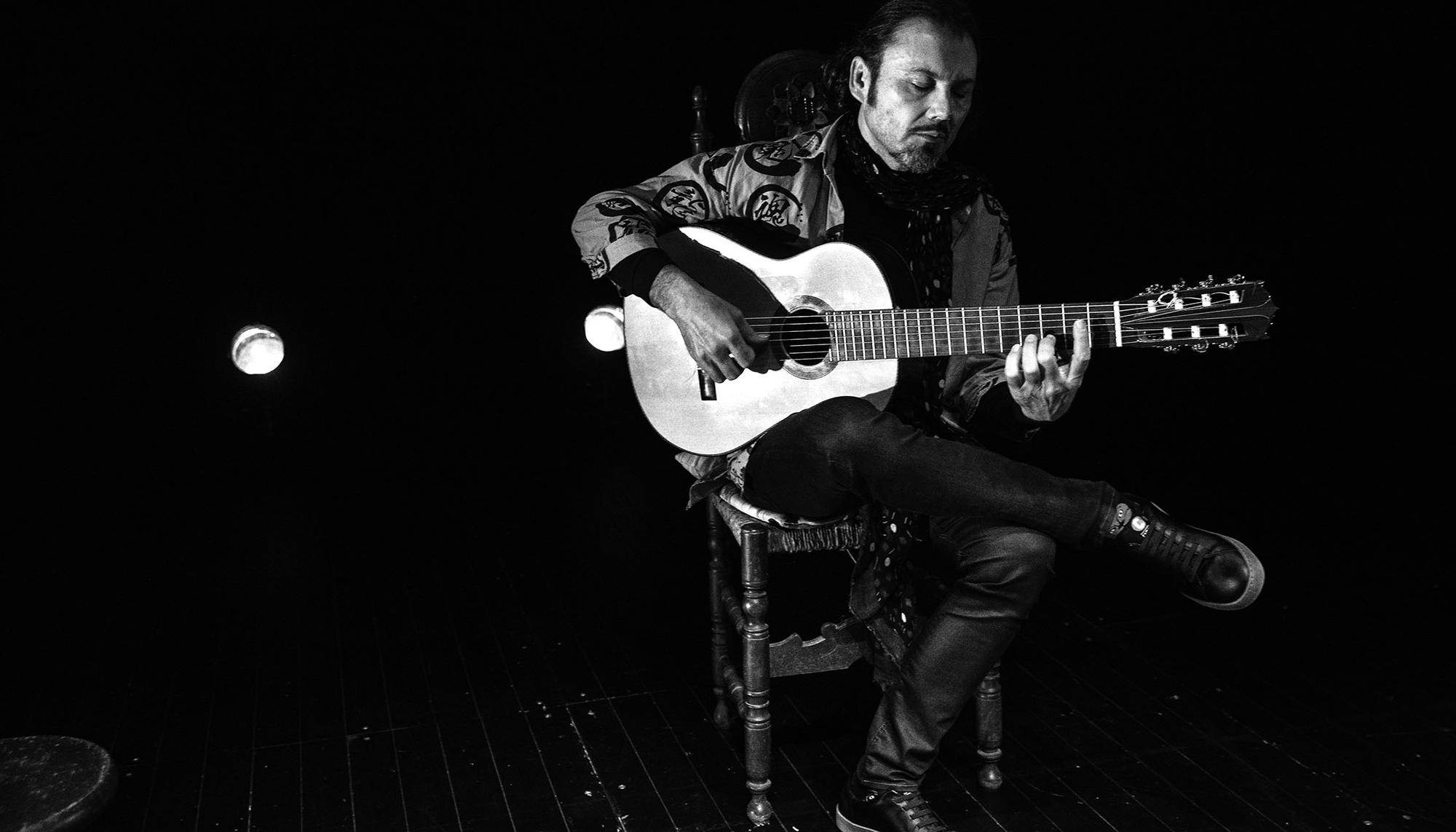 Fraskito, en la prueba de sonido antes de su actuación en el festival Suma Flamenca