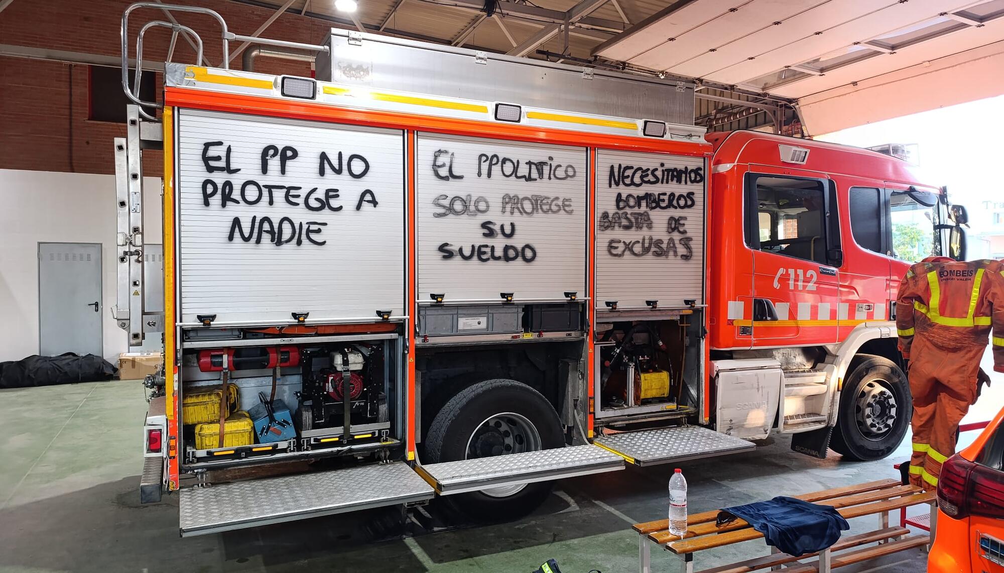 Huelga celo bomberos valencia furgona