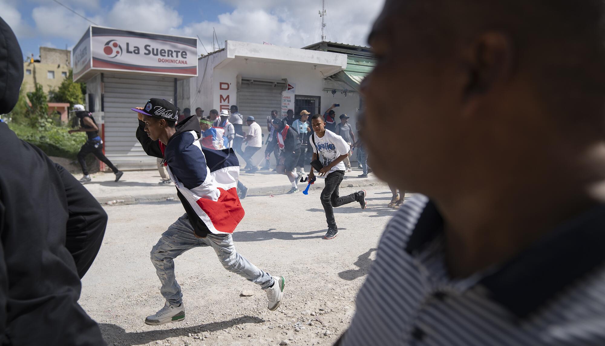 Dominicana ultras Afonso - 12
