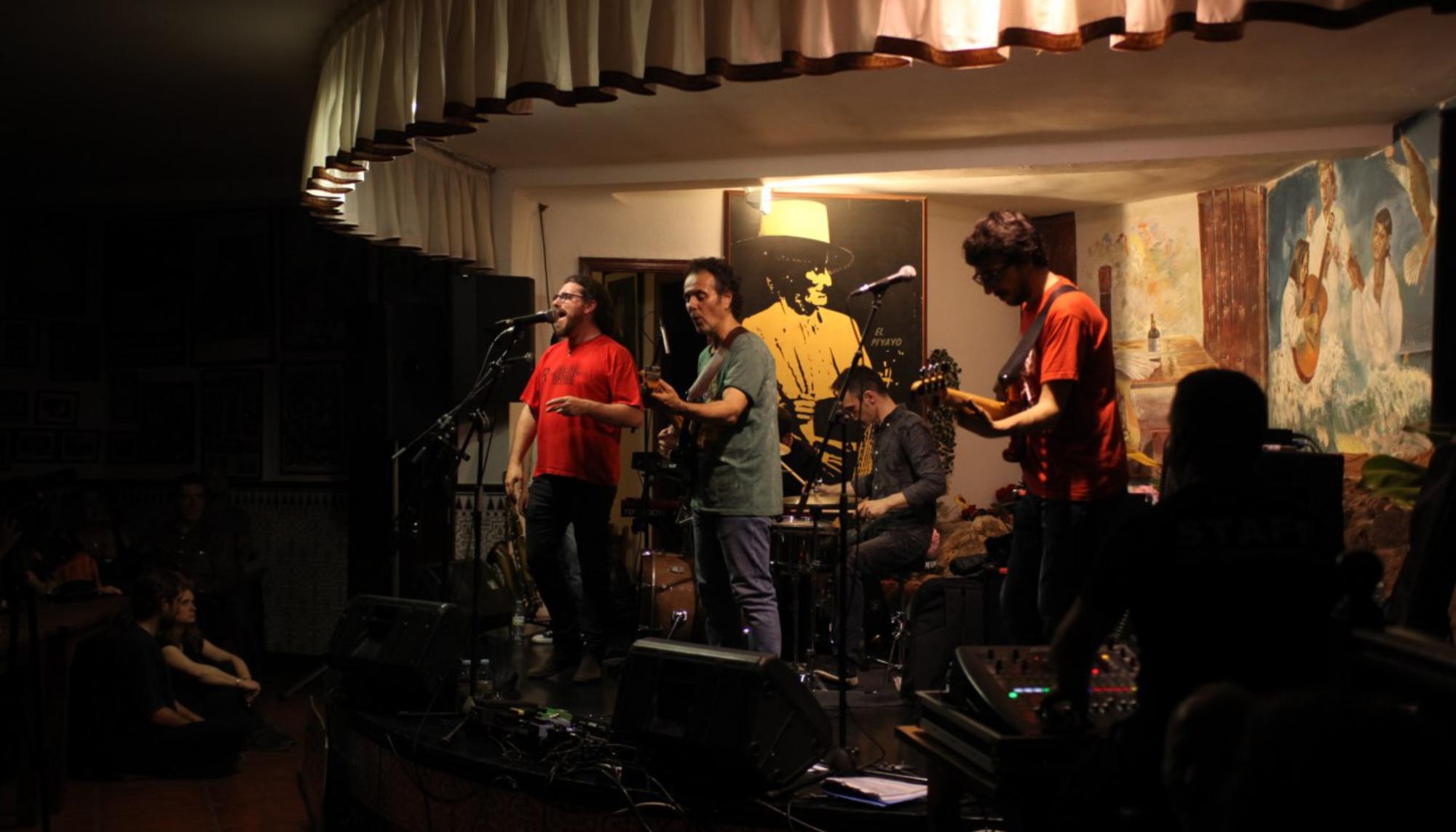 Tabletom - concierto Piyayo