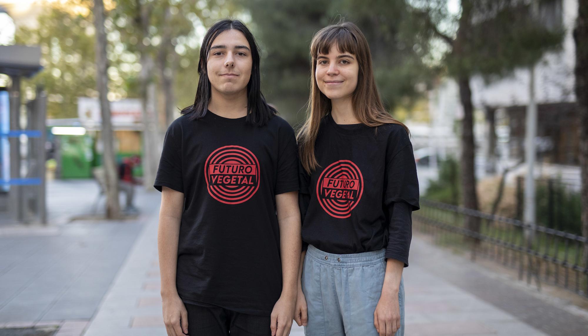 Salida de las detenidas tras la acción contra la crisis climática en el Museo del Prado - 7