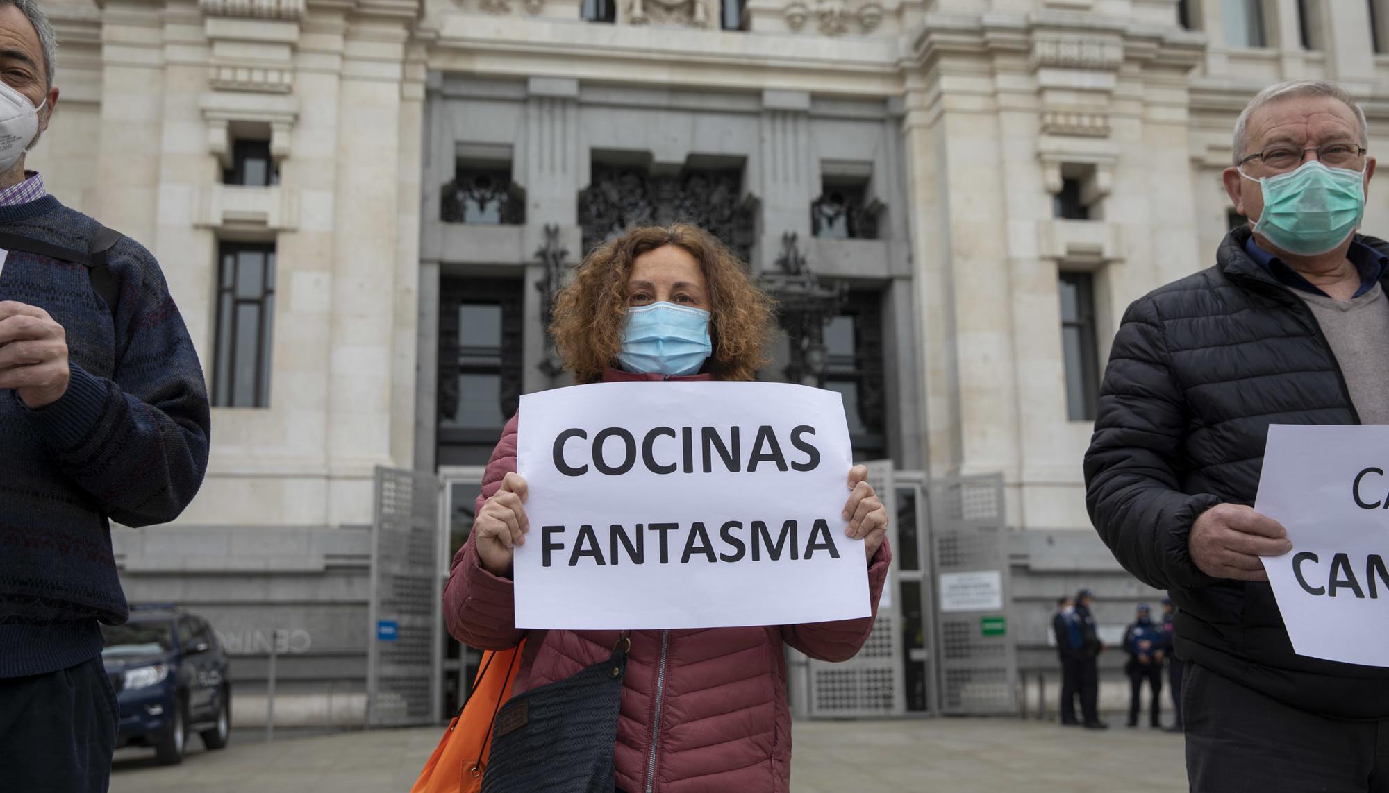 Concentracion cocinas fantasma Ayuntamiento 2