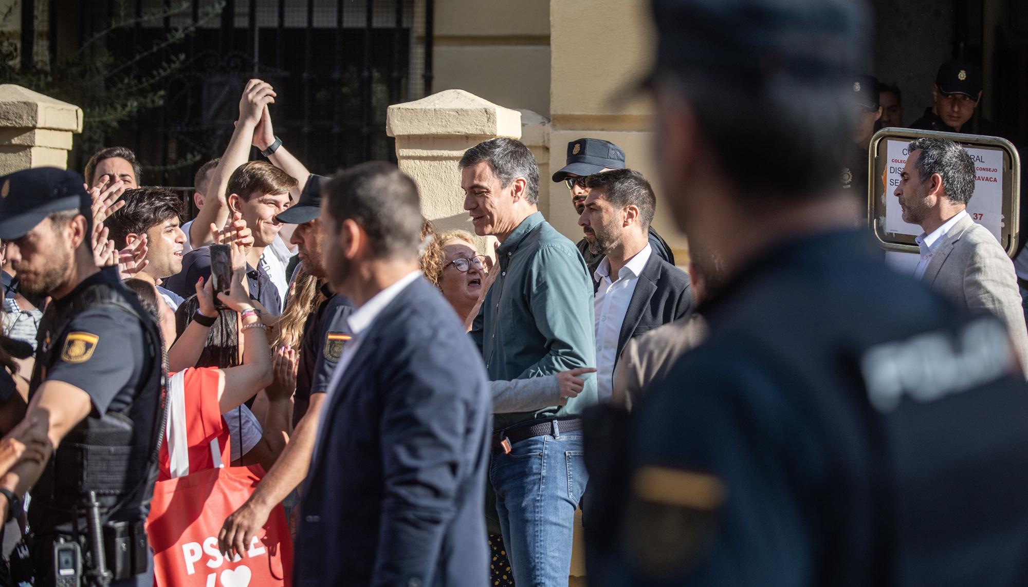 Pedro Sanchez colegio electoral - 3