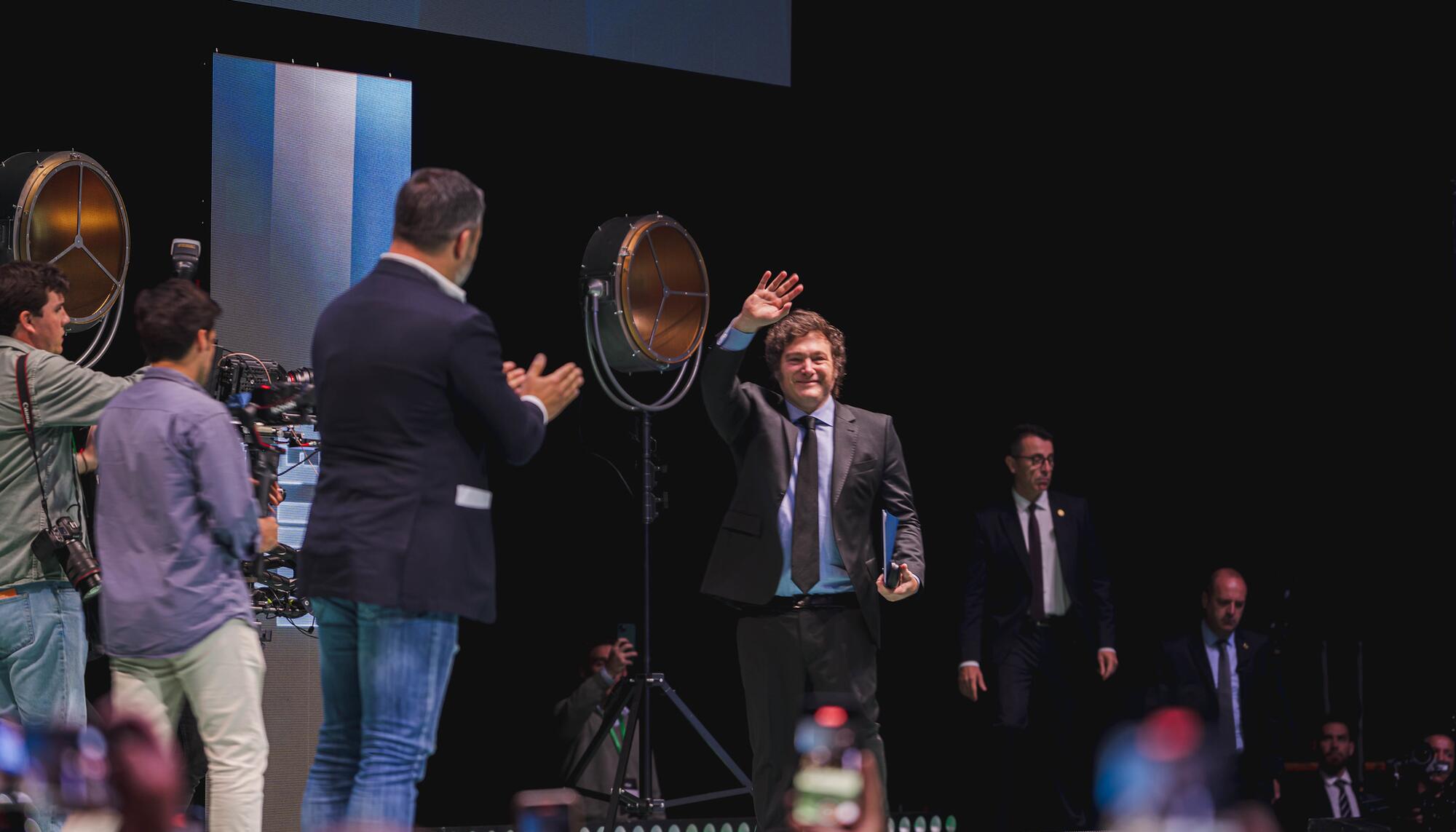 Milei Abascal Viva 24 