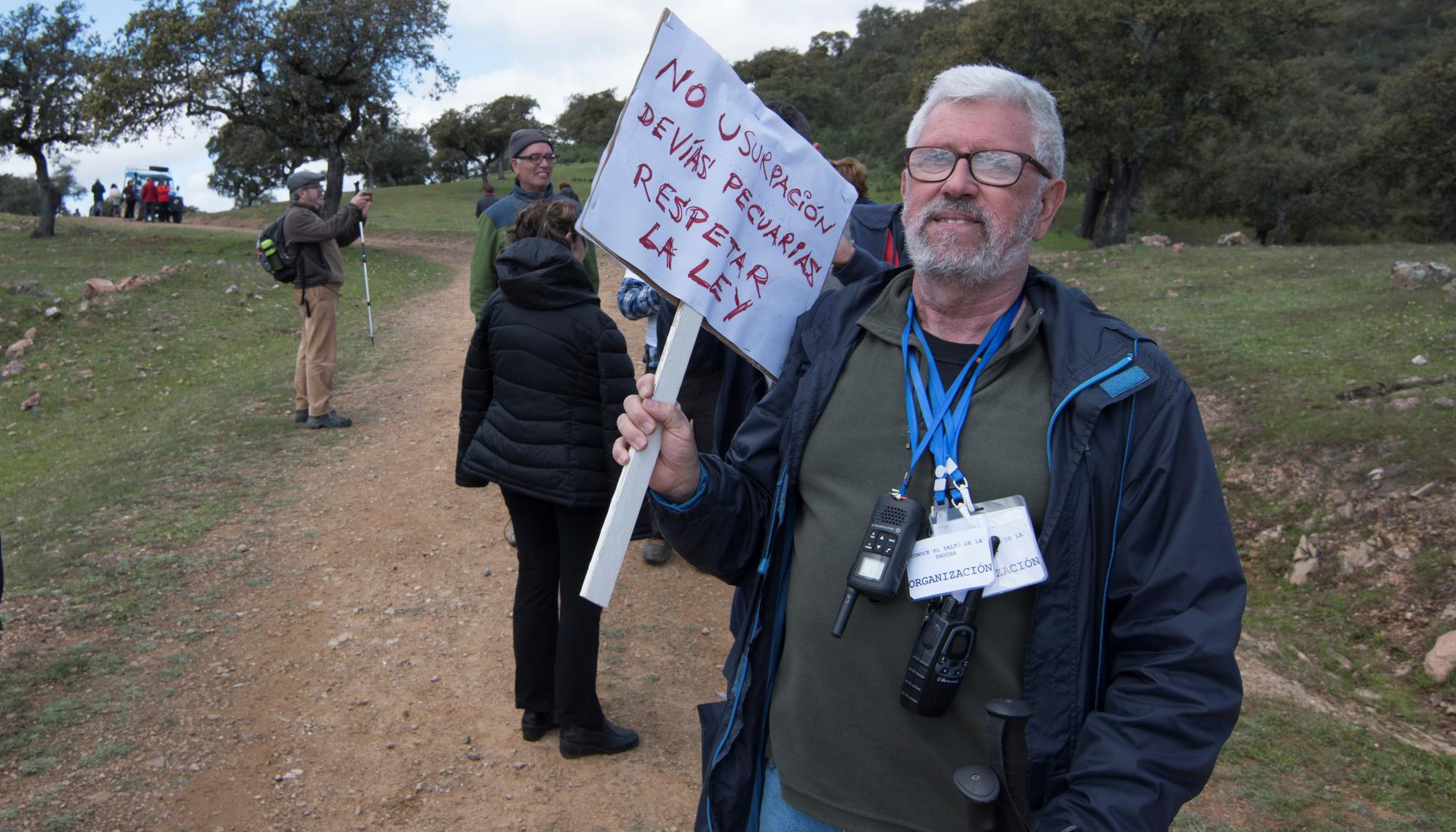 Marcha reivindicativa para la recuperación de la vereda Salto de la Trocha en la Sierra Morena de Sevilla 02