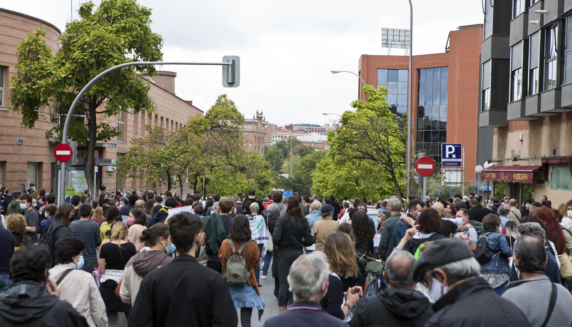 Concentración en el CS Daroca por las nuevas limitaciones de movilidad impuestas por la Comunidad de Madrid - 8