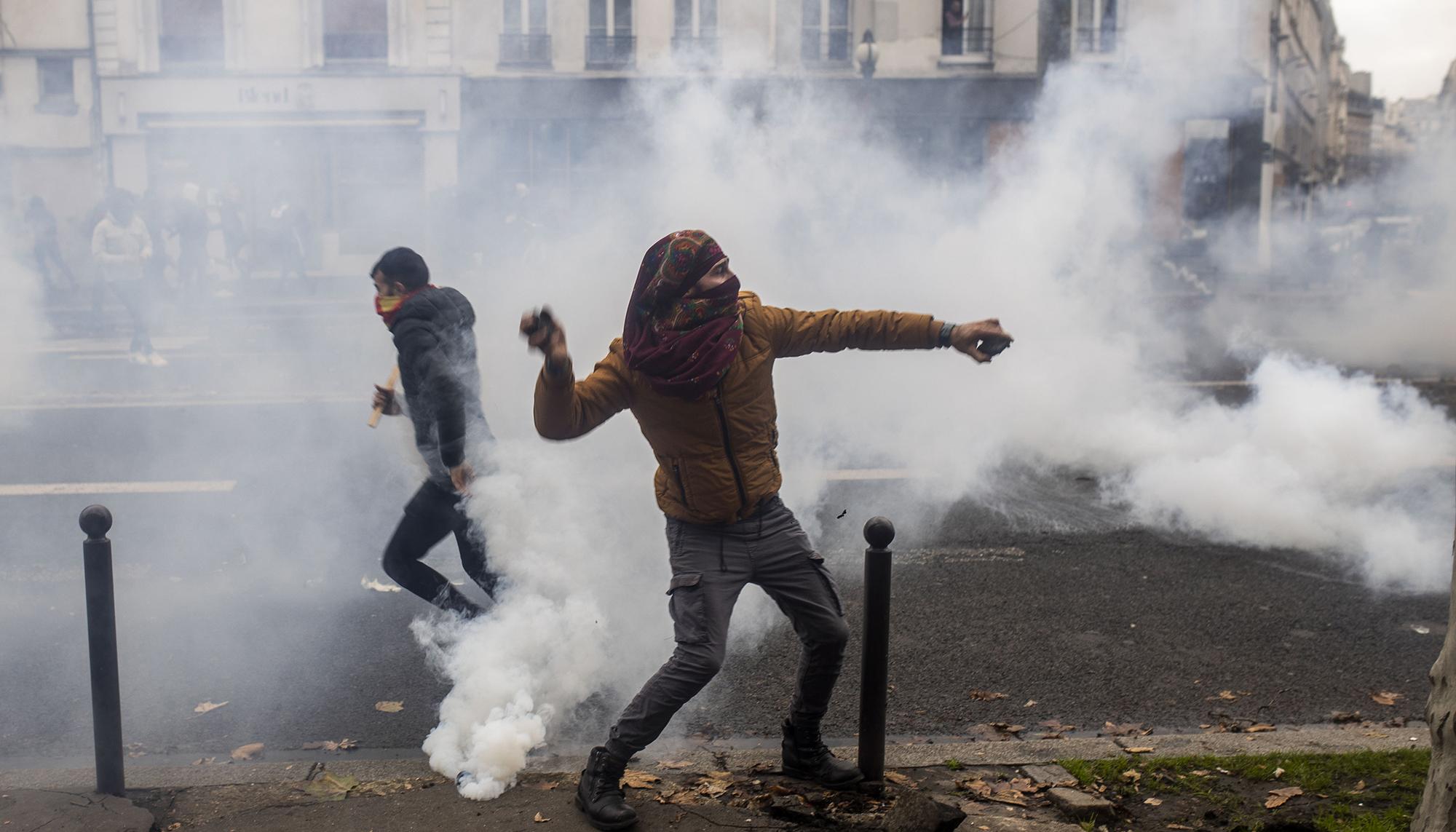 Kurdos disturbios Paris - 14