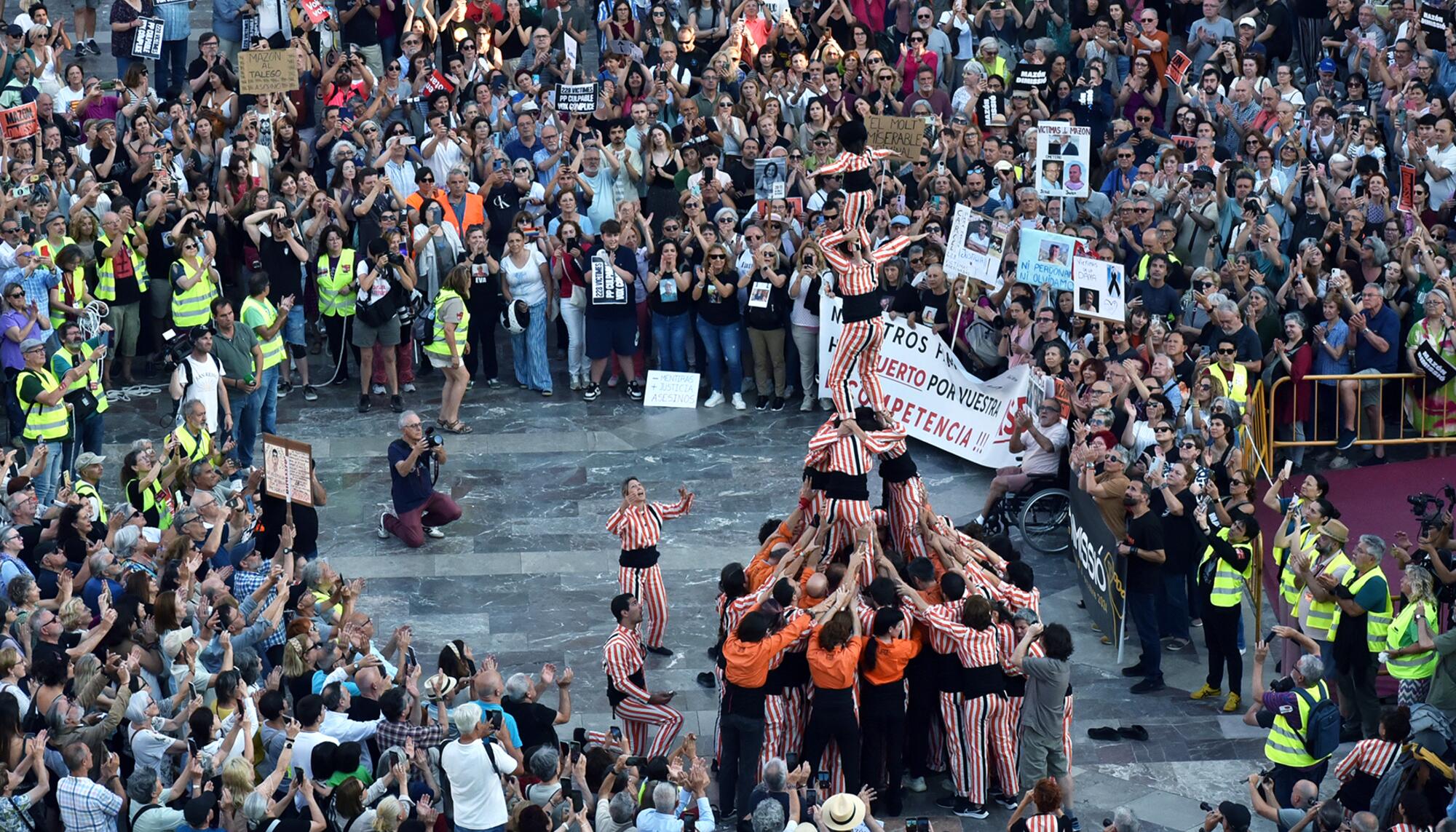Séptima manifestación Mazón Dimisisó, dia de la huelga - 8