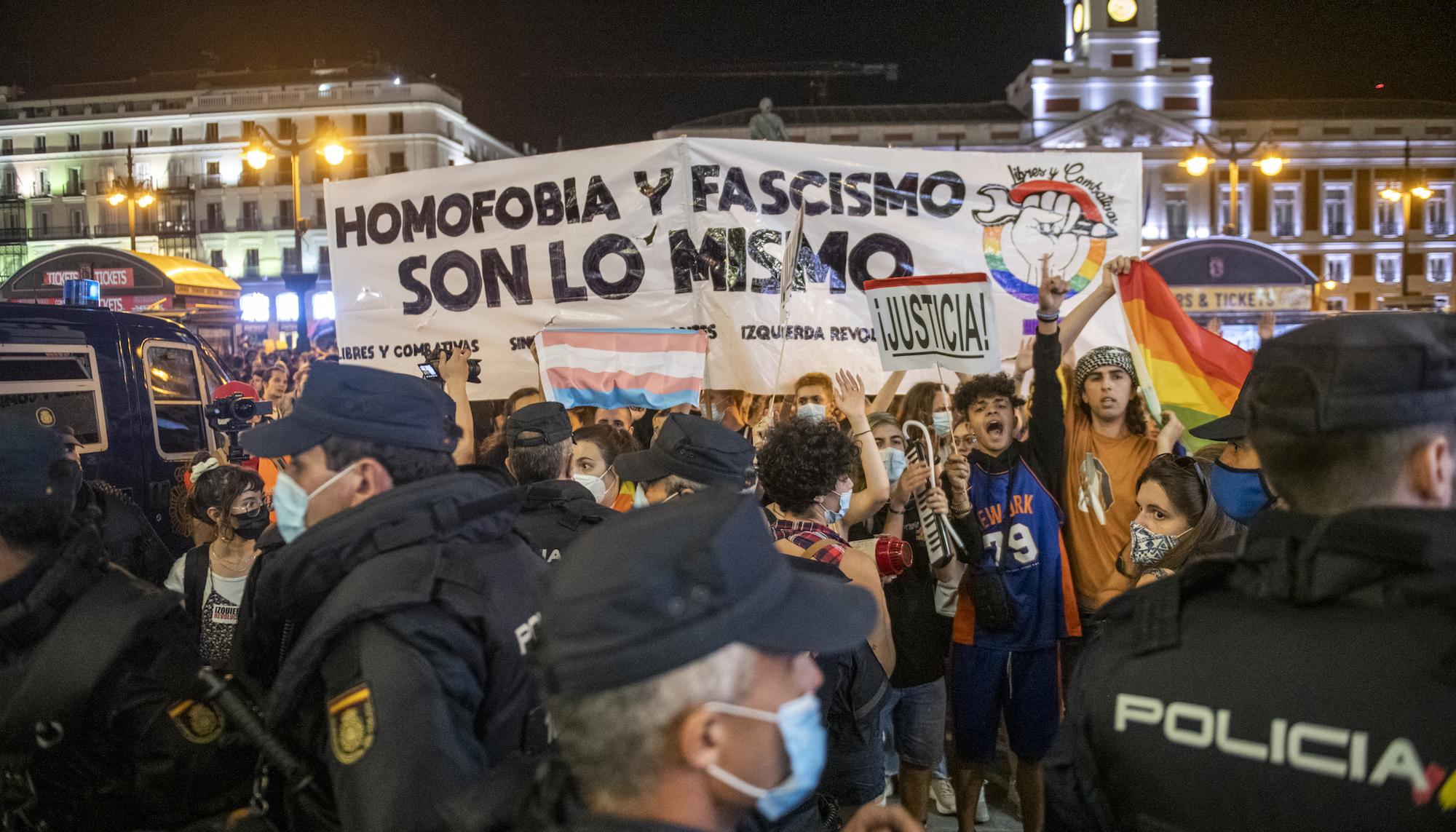 Que una mentira no calle tu verdad. Concentración en Madrid contra las agresiones homófobas. - 11