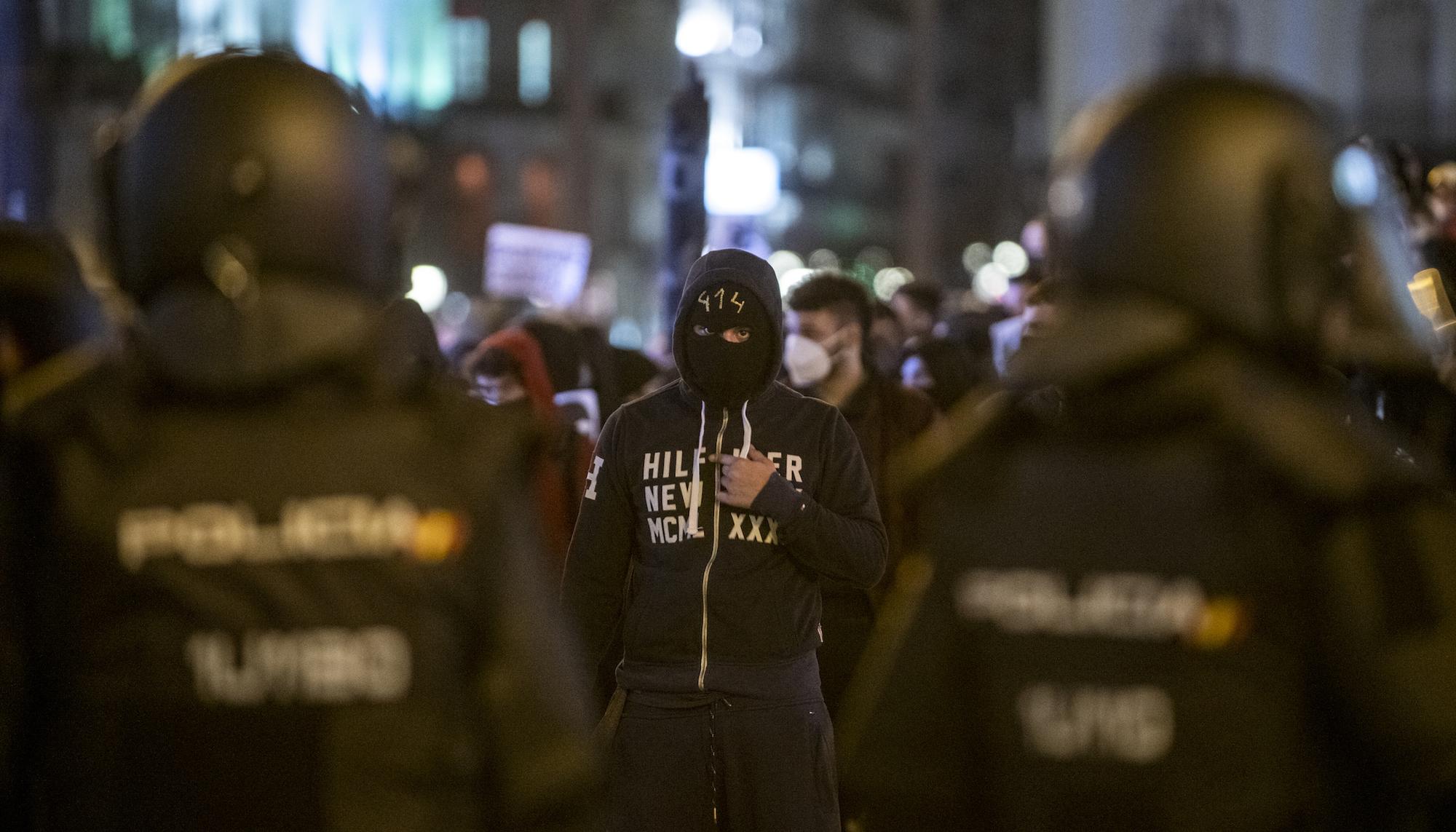 Manifestación en Madrid contra el encarcelamiento del rapero Pablo Hasél. - 18