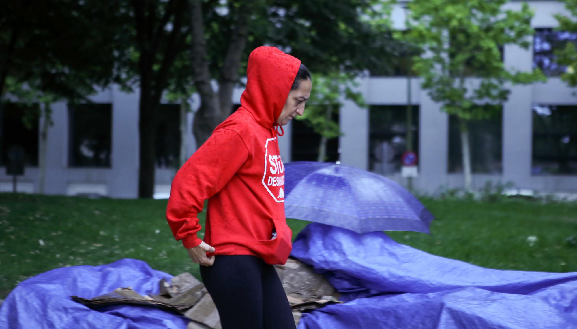  Vecinas Dignidad acampados frente a los juzgados de Móstoles - 1