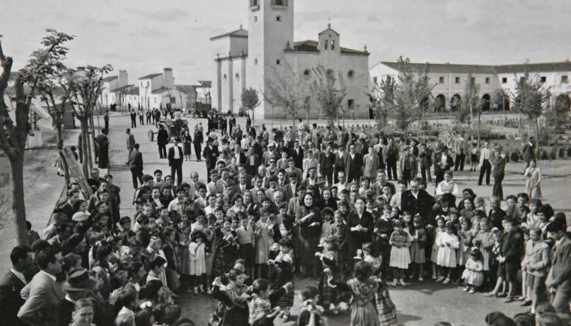 Valdelacalzada colonos visita Franco